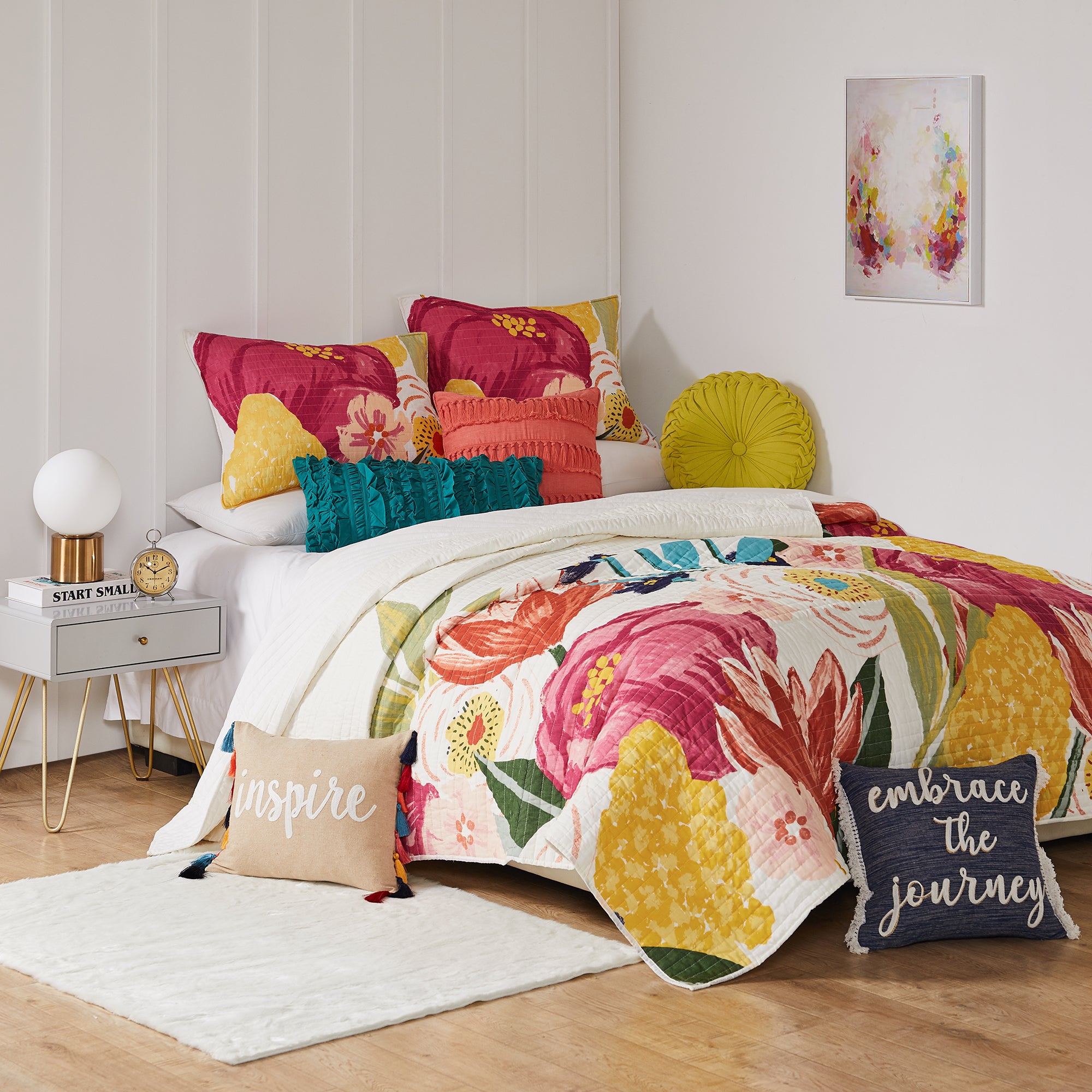 Levtex Home Grandiflora Bright Quilt Set Quilts