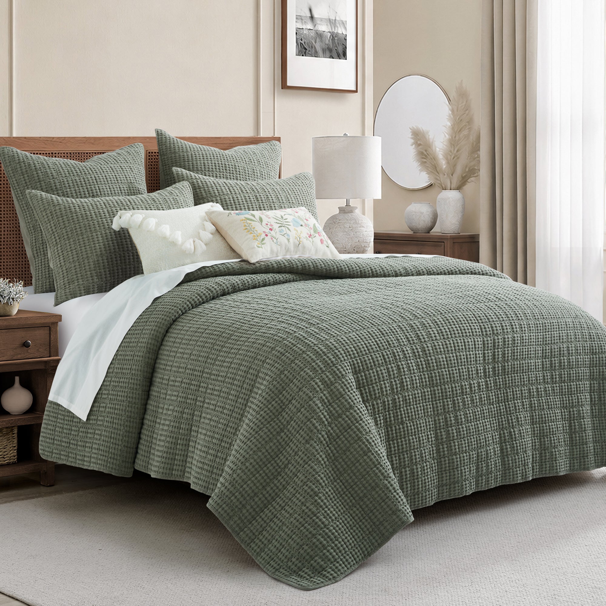 Mills Waffle Quilt Set