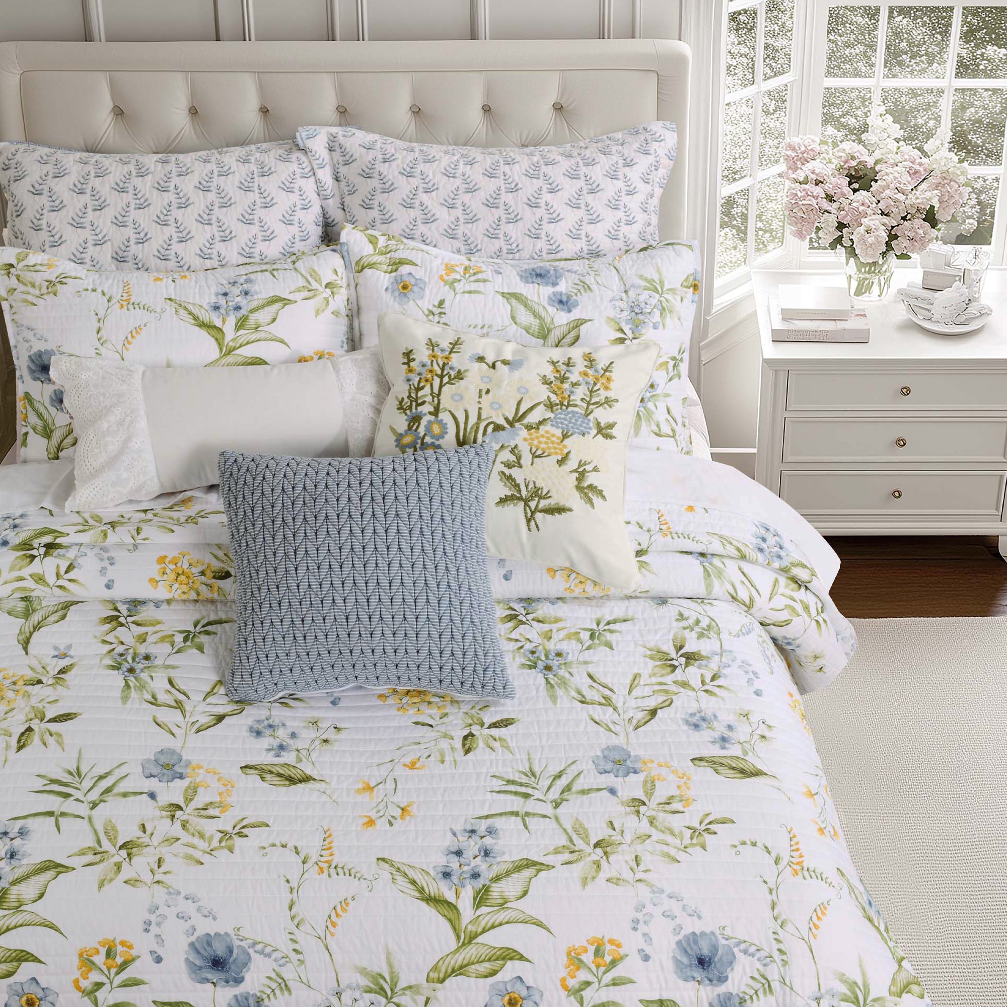 Viviana Quilt Set