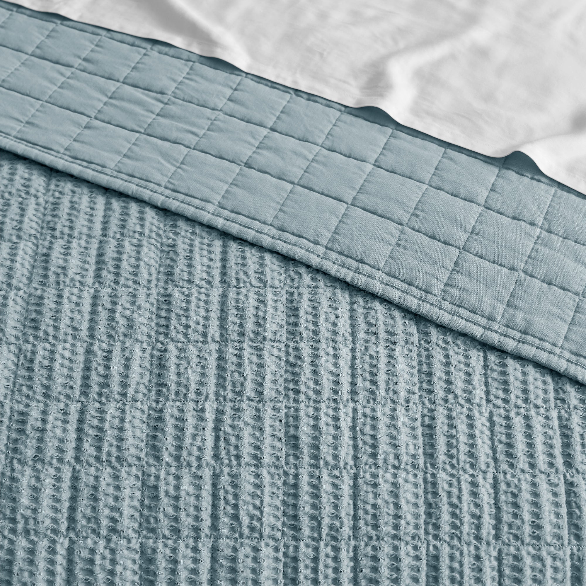 Cloud Waffle Quilt Set