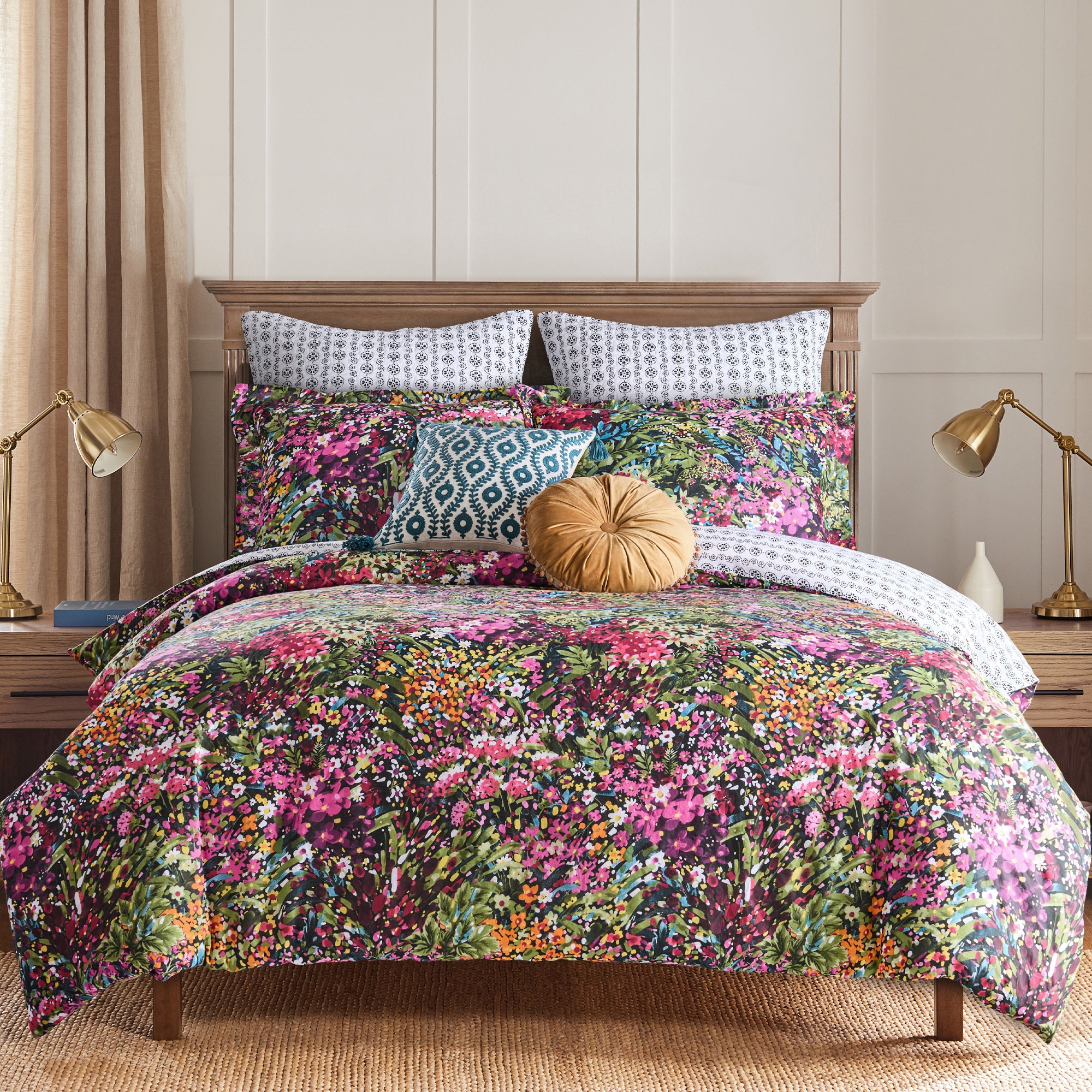 Basel Comforter Set