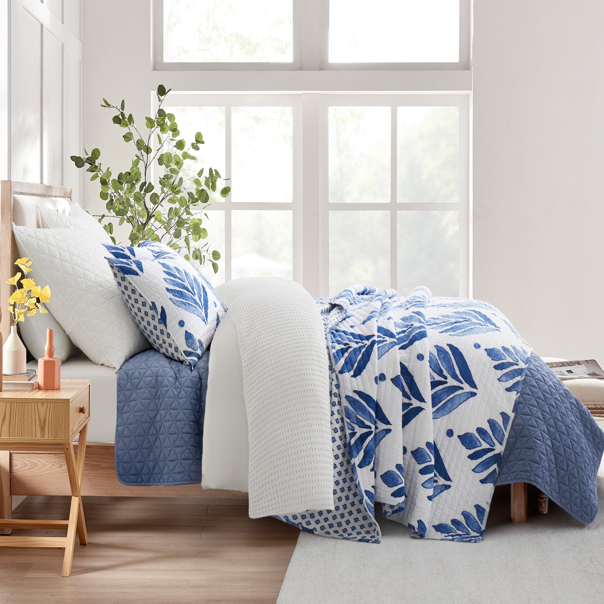 Levtex Home Vintage Blossom Quilt Set Quilts
