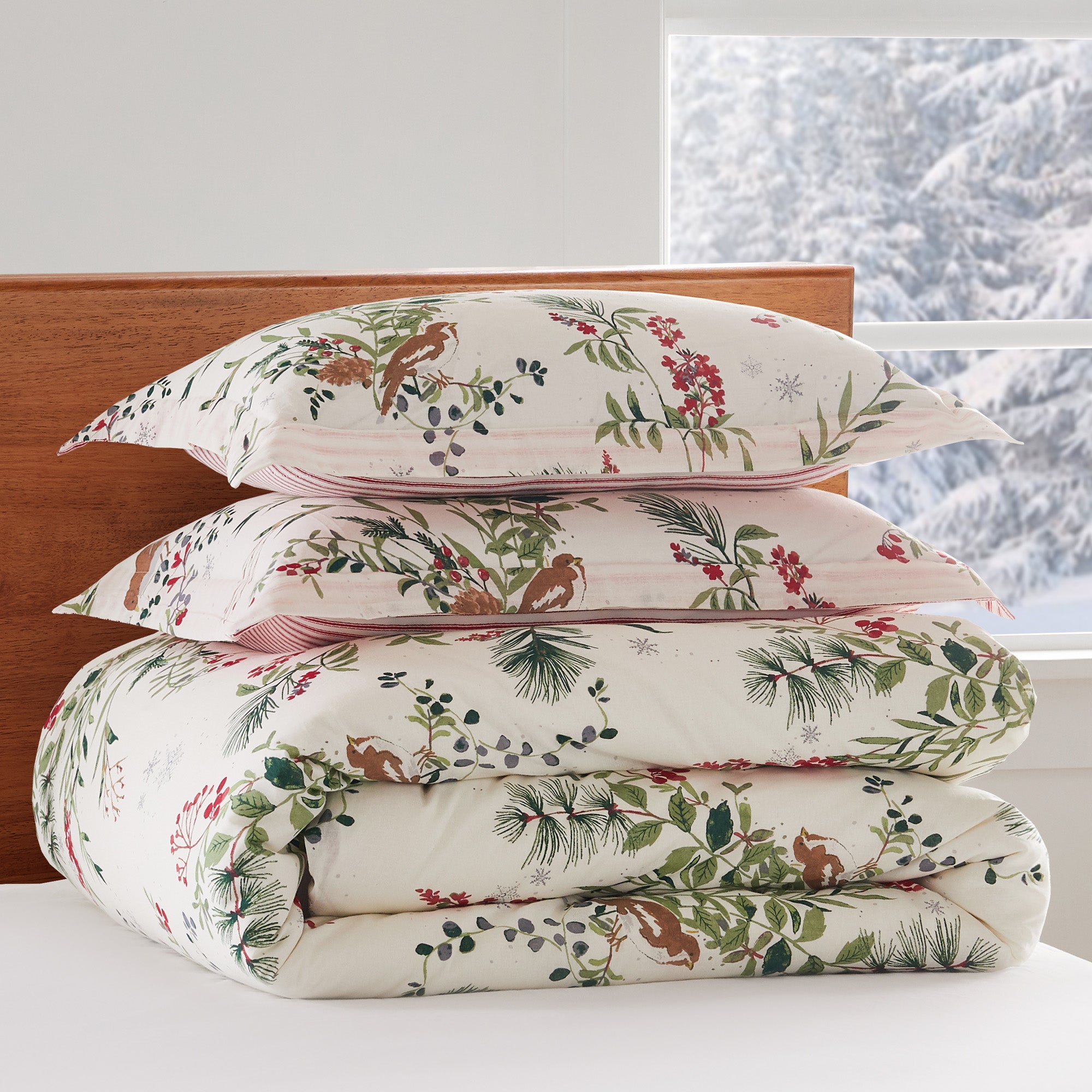 Levtex Home Winterberry Forest Duvet Cover Set Duvets