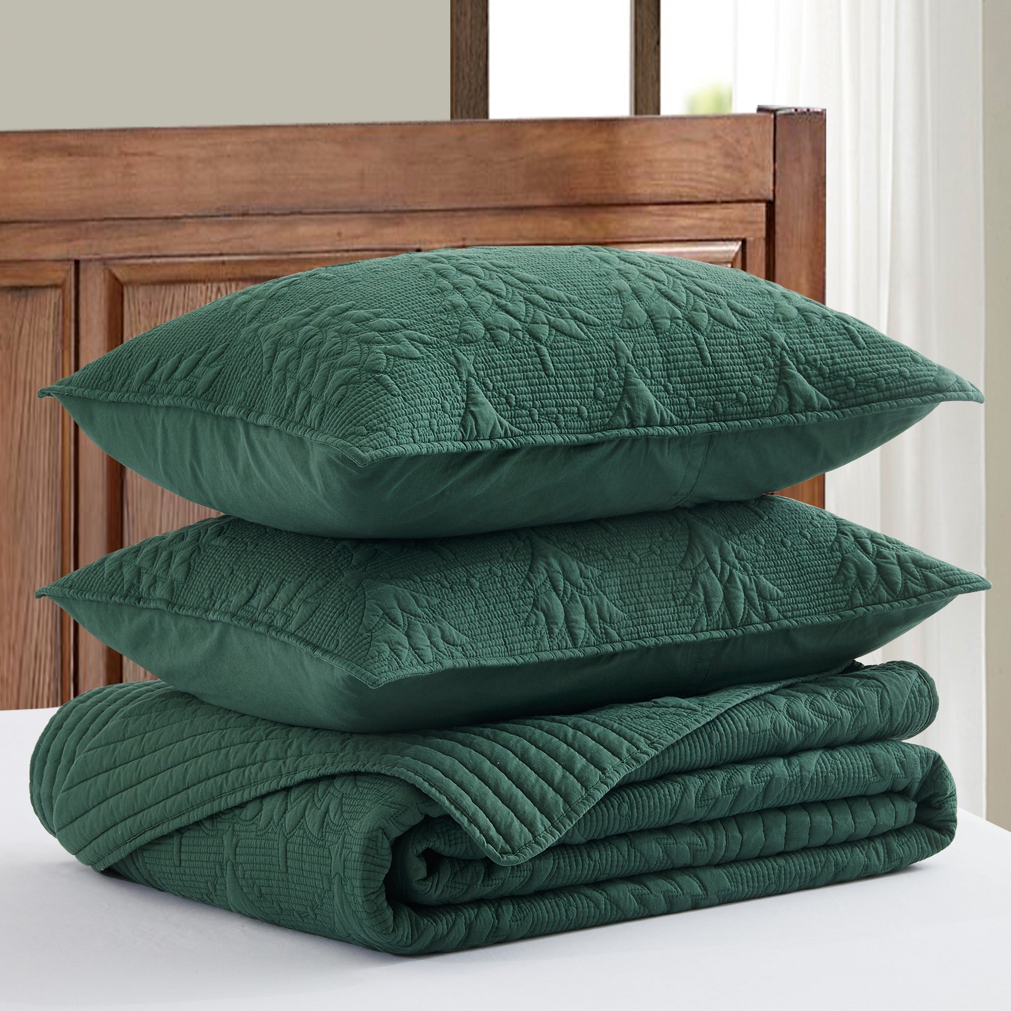Levtex Home O Christmas Tree Quilt Set Quilts