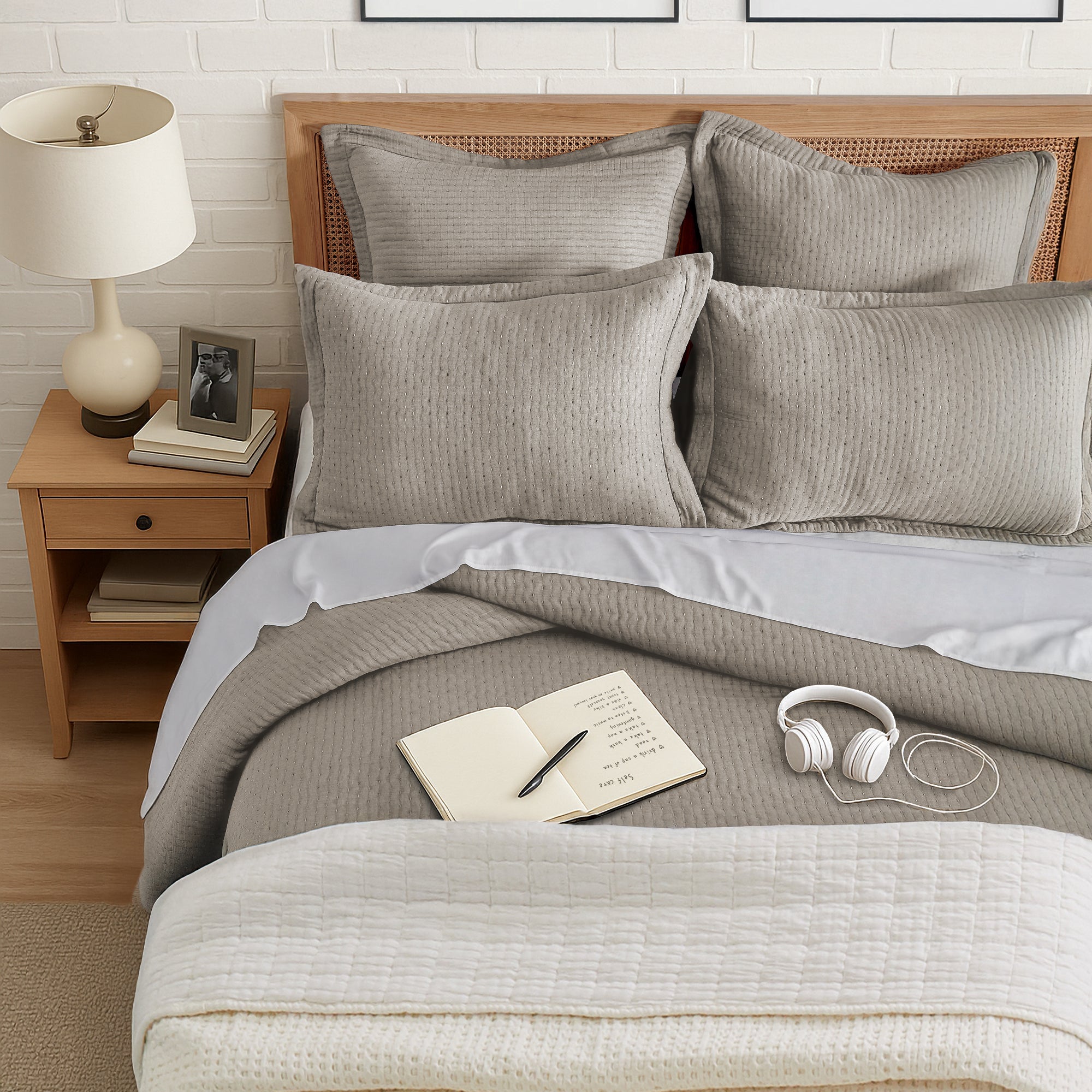 Reede Muslin Comforter Set