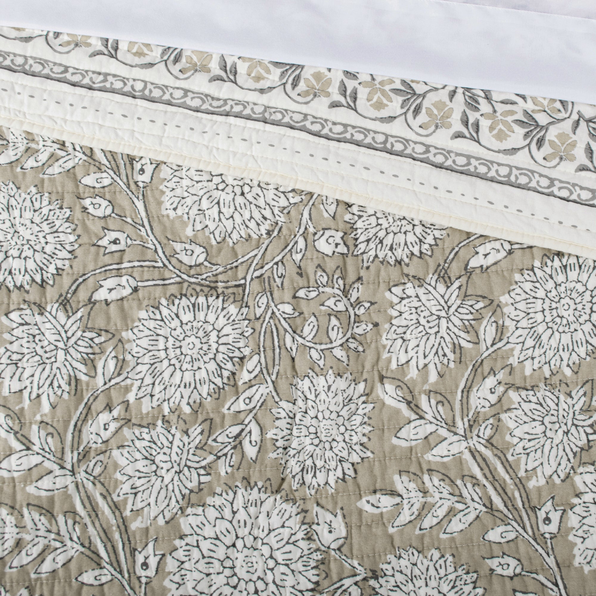Adare Quilt Set