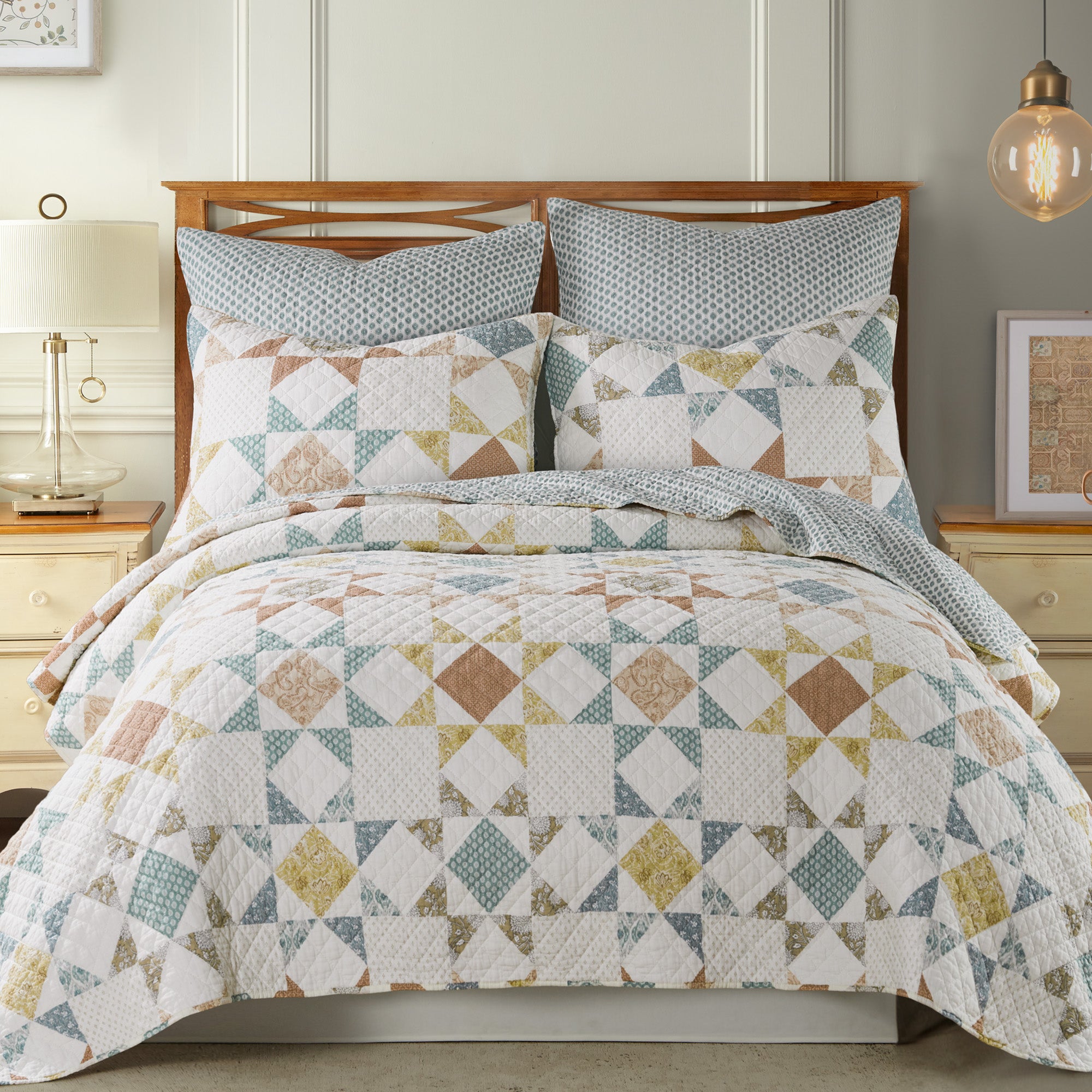 Levtex Home Lottie Quilt Set Quilts