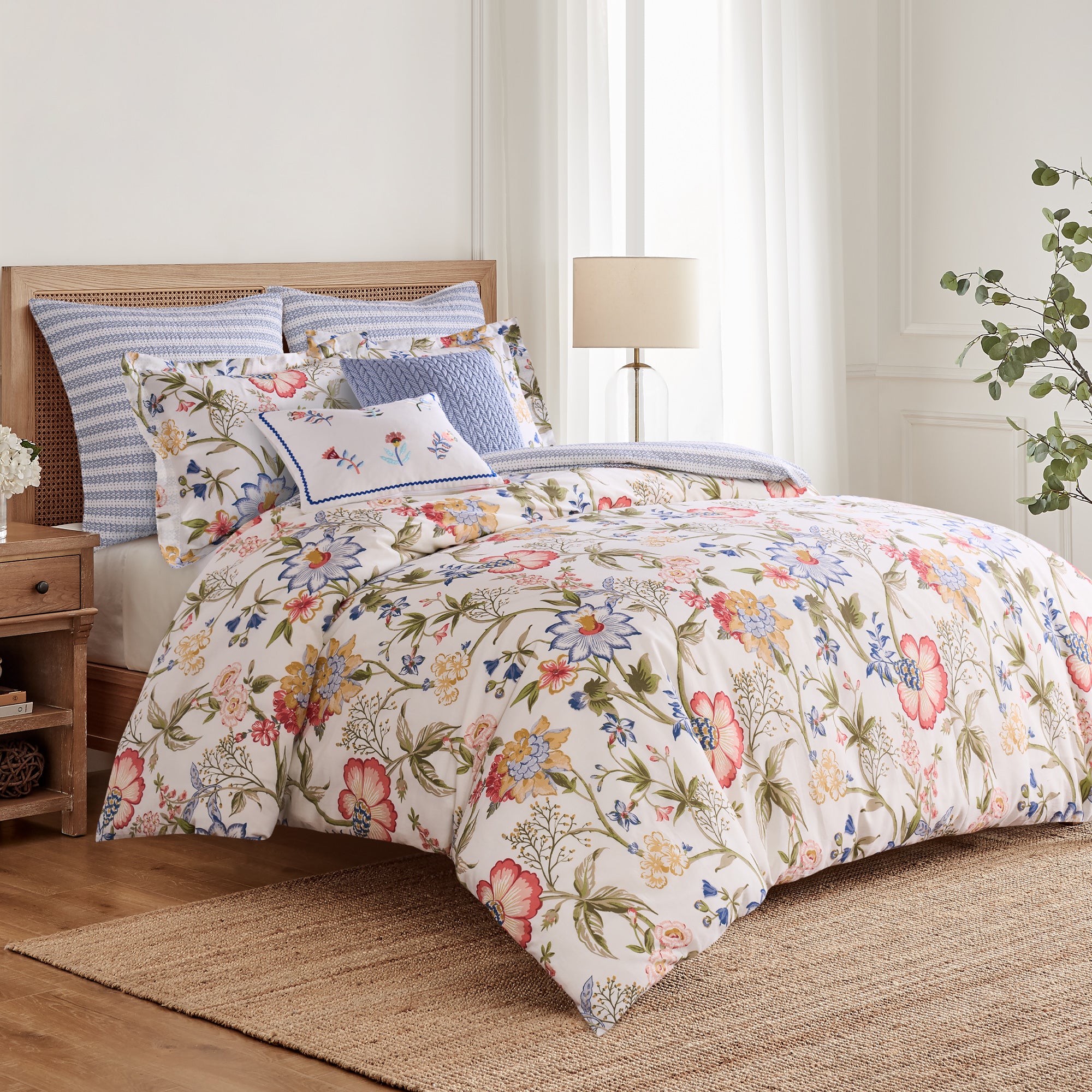 Maileen Comforter Set