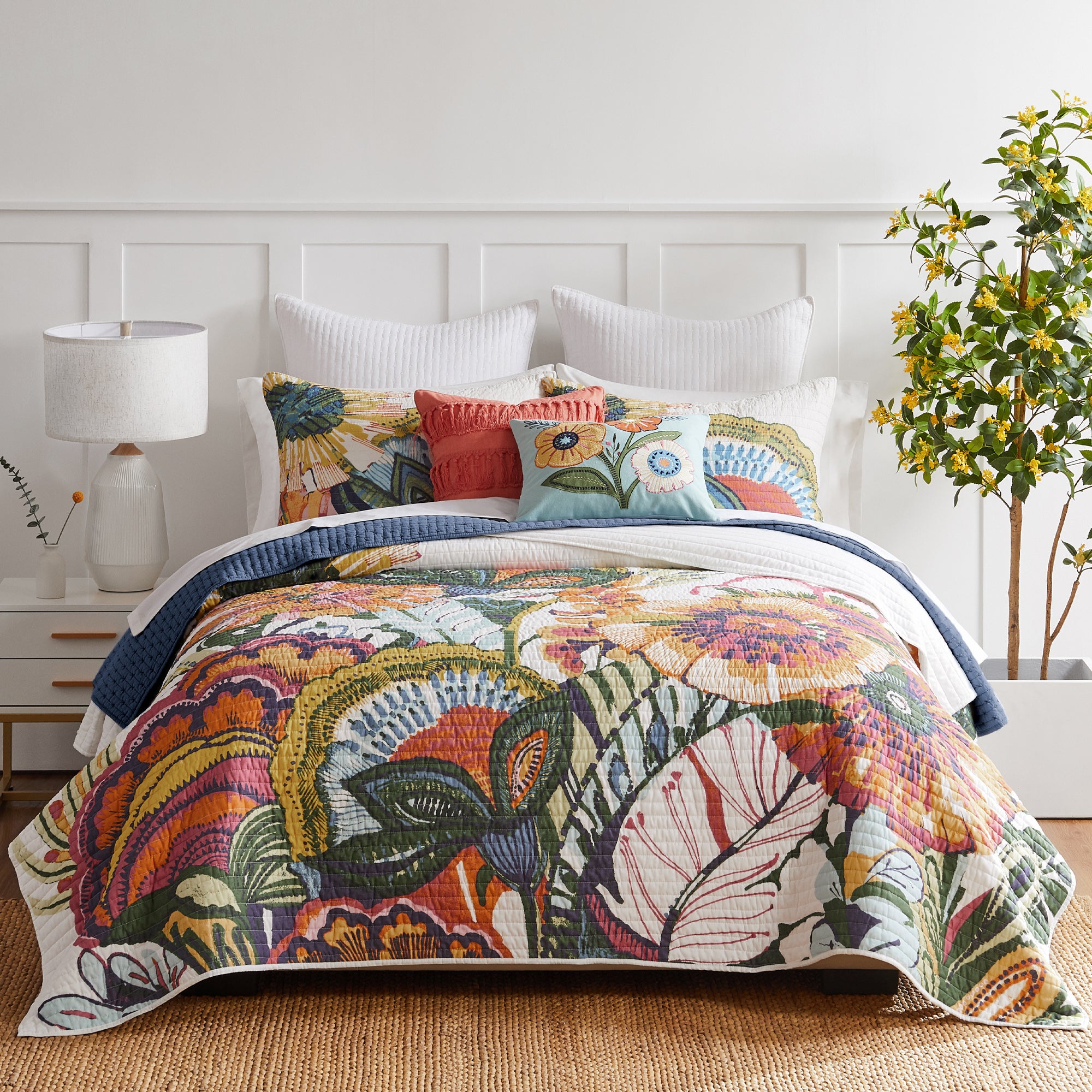 Levtex Home Grandiflora Quilt Set Quilts