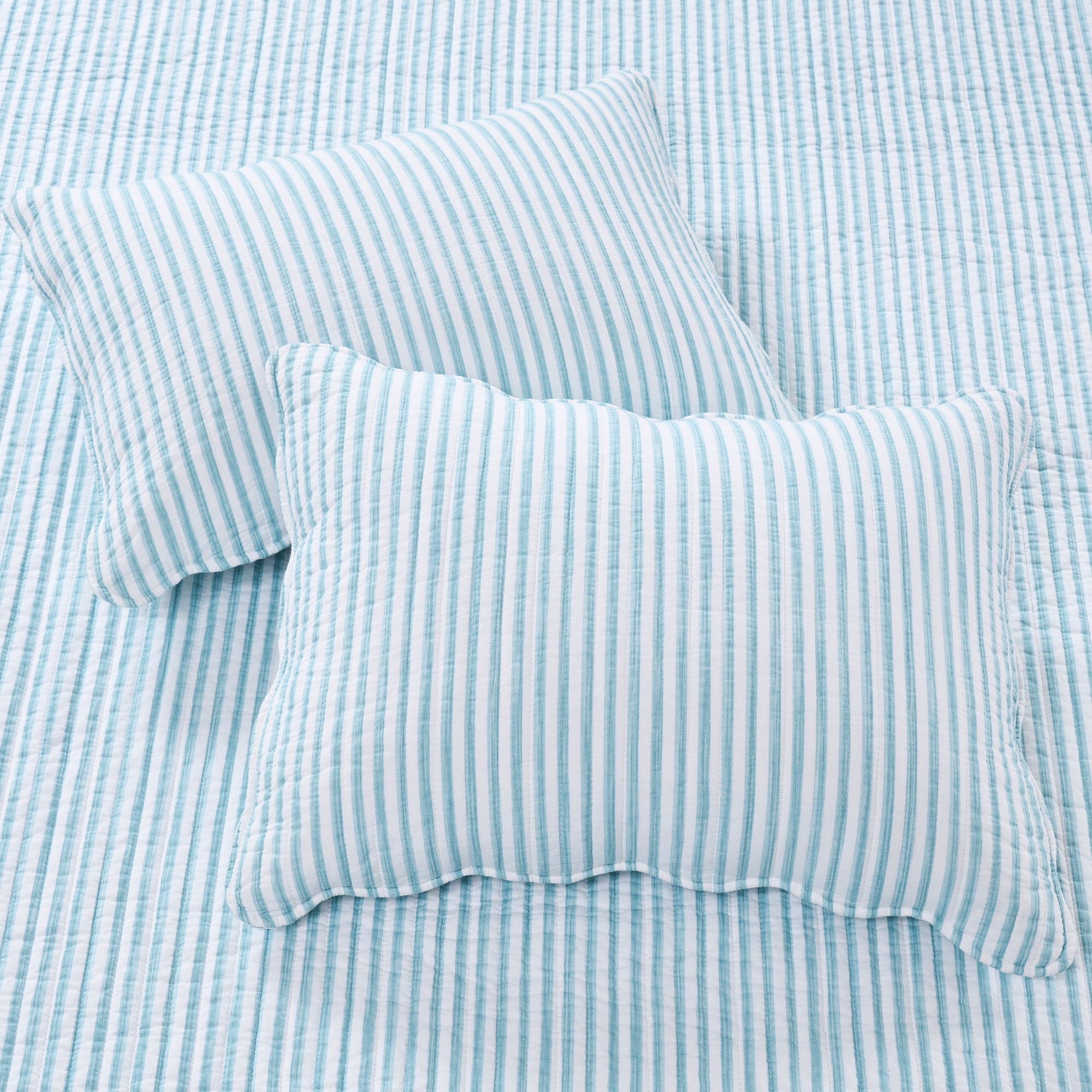 Martha Stripe Quilt Set