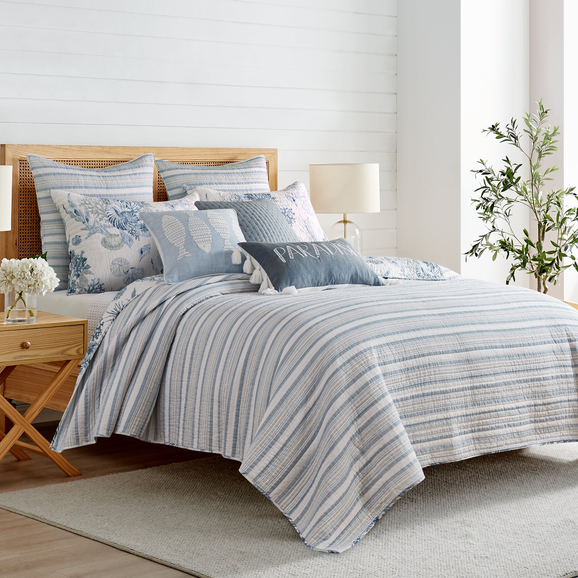 Levtex Home Coral Landing Quilt Set Quilts
