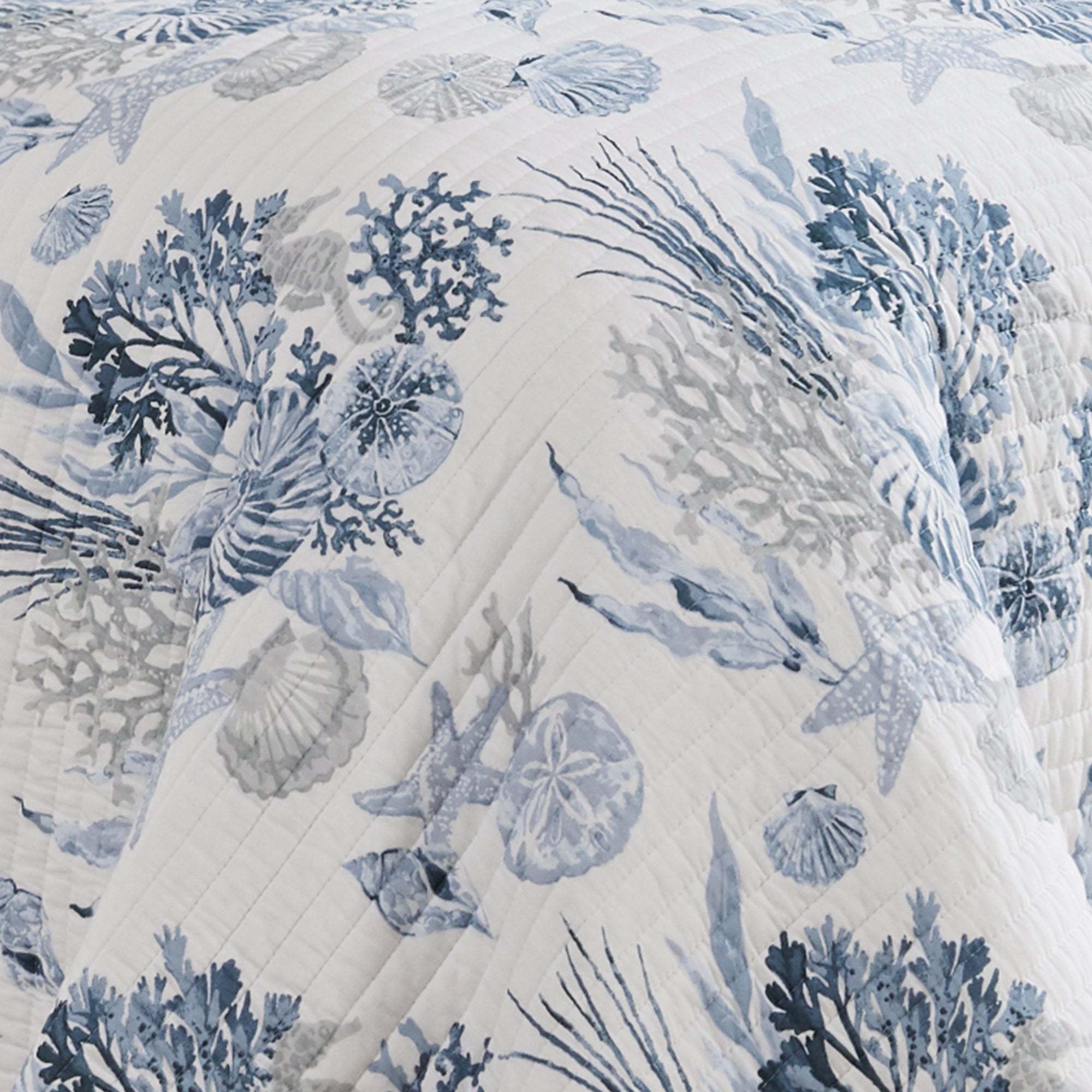 Levtex Home Coral Landing Quilt Set Quilts