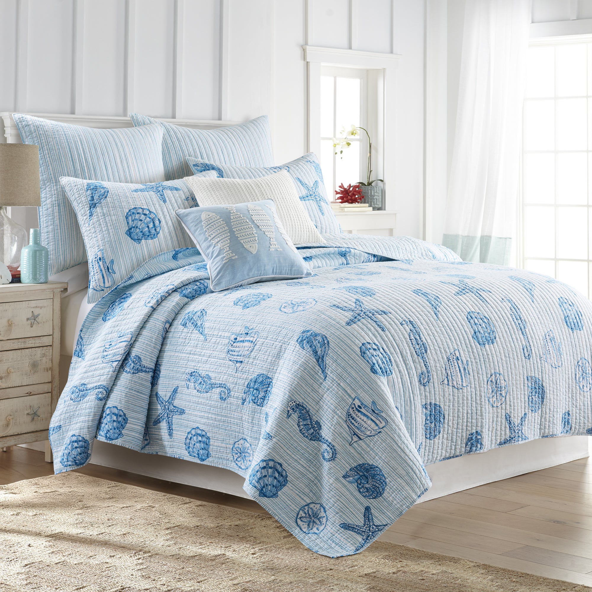 Levtex Home Sandy Cove Quilt Set Quilts
