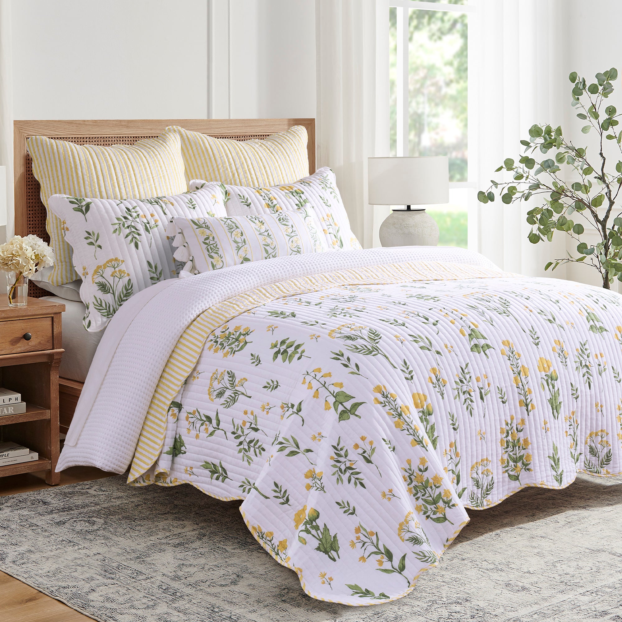 Levtex Home Daffodil Twin Quilt Set - Cotton