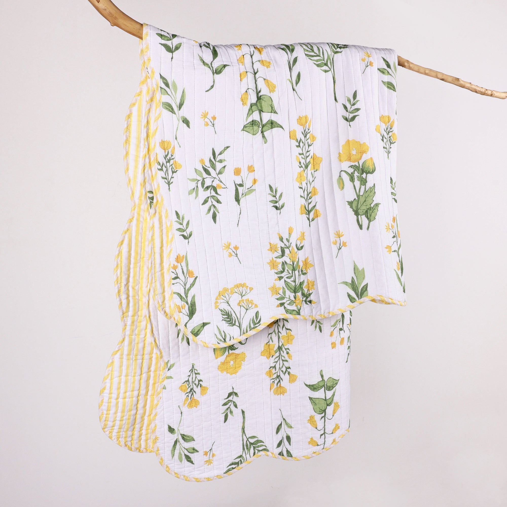 Daffodil Quilted Throw