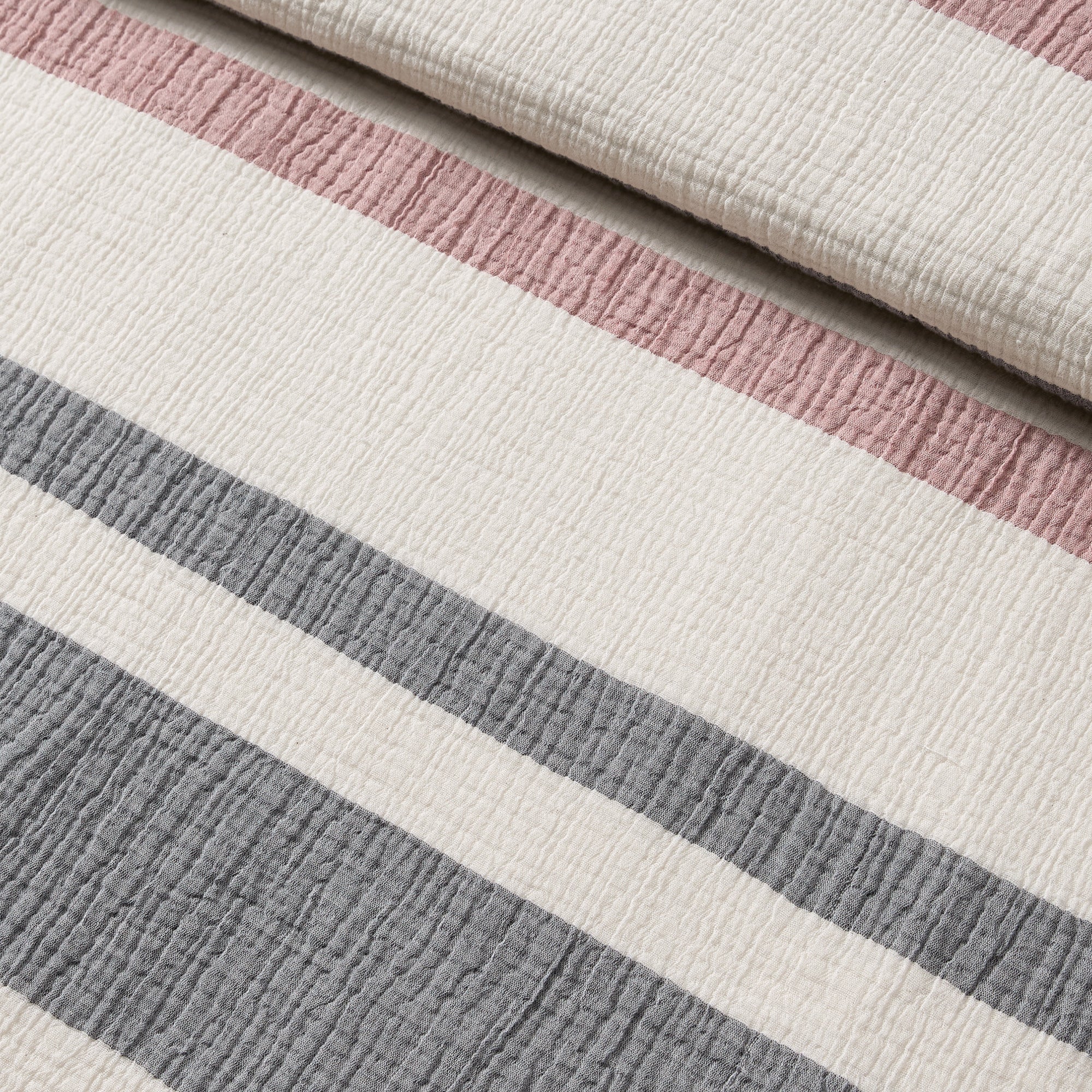 Pierre Comforter Set