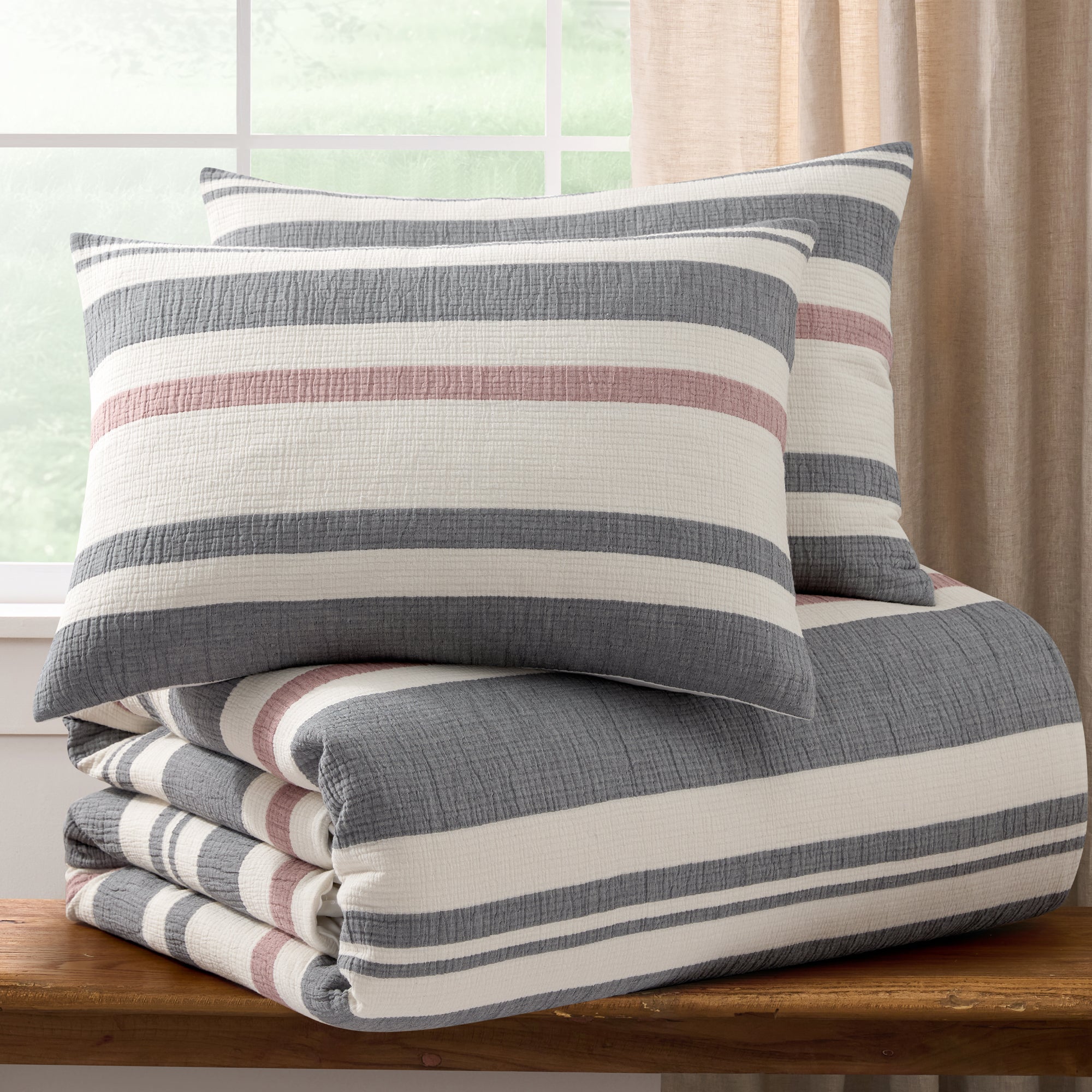 Pierre Comforter Set