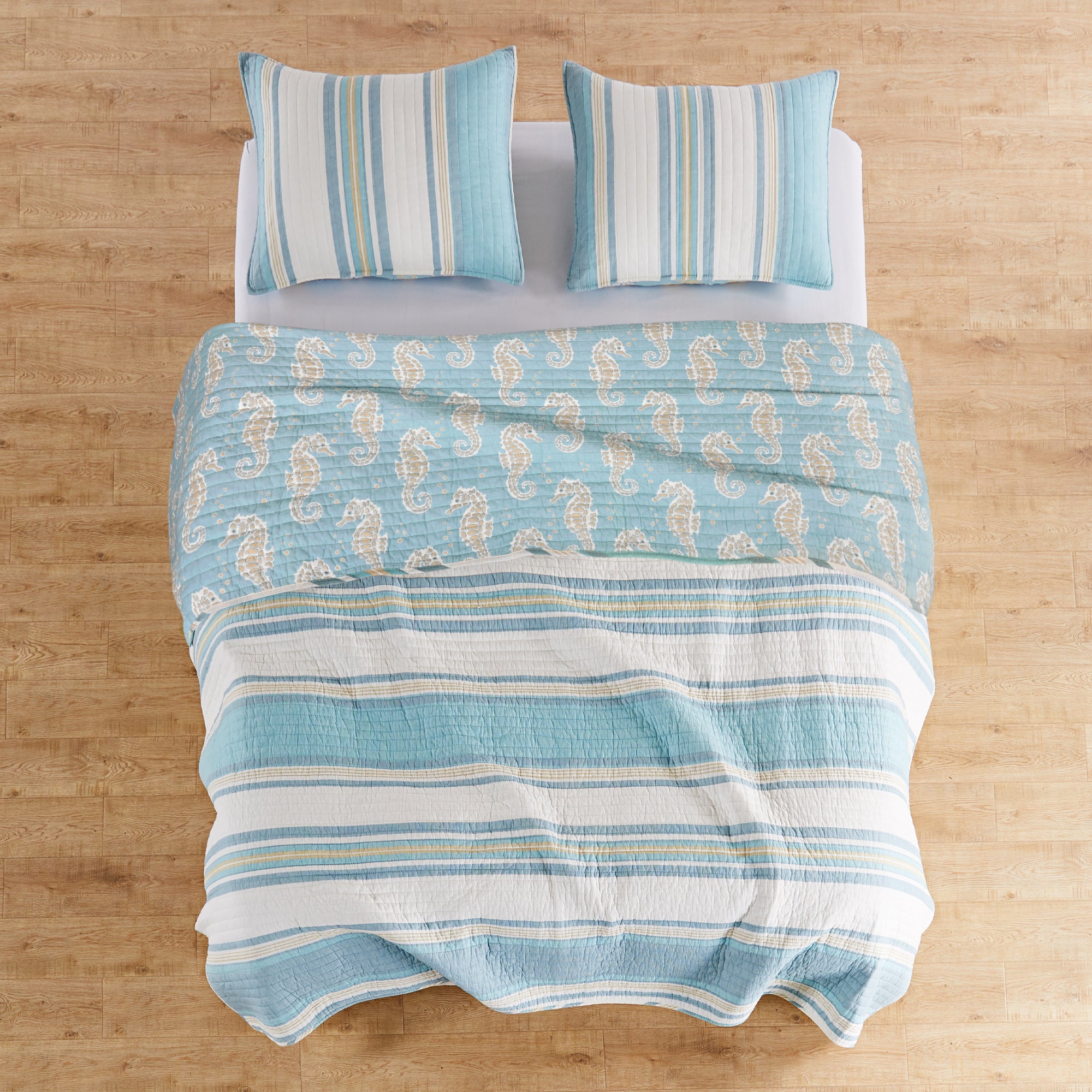 Blue Maui Quilt Set