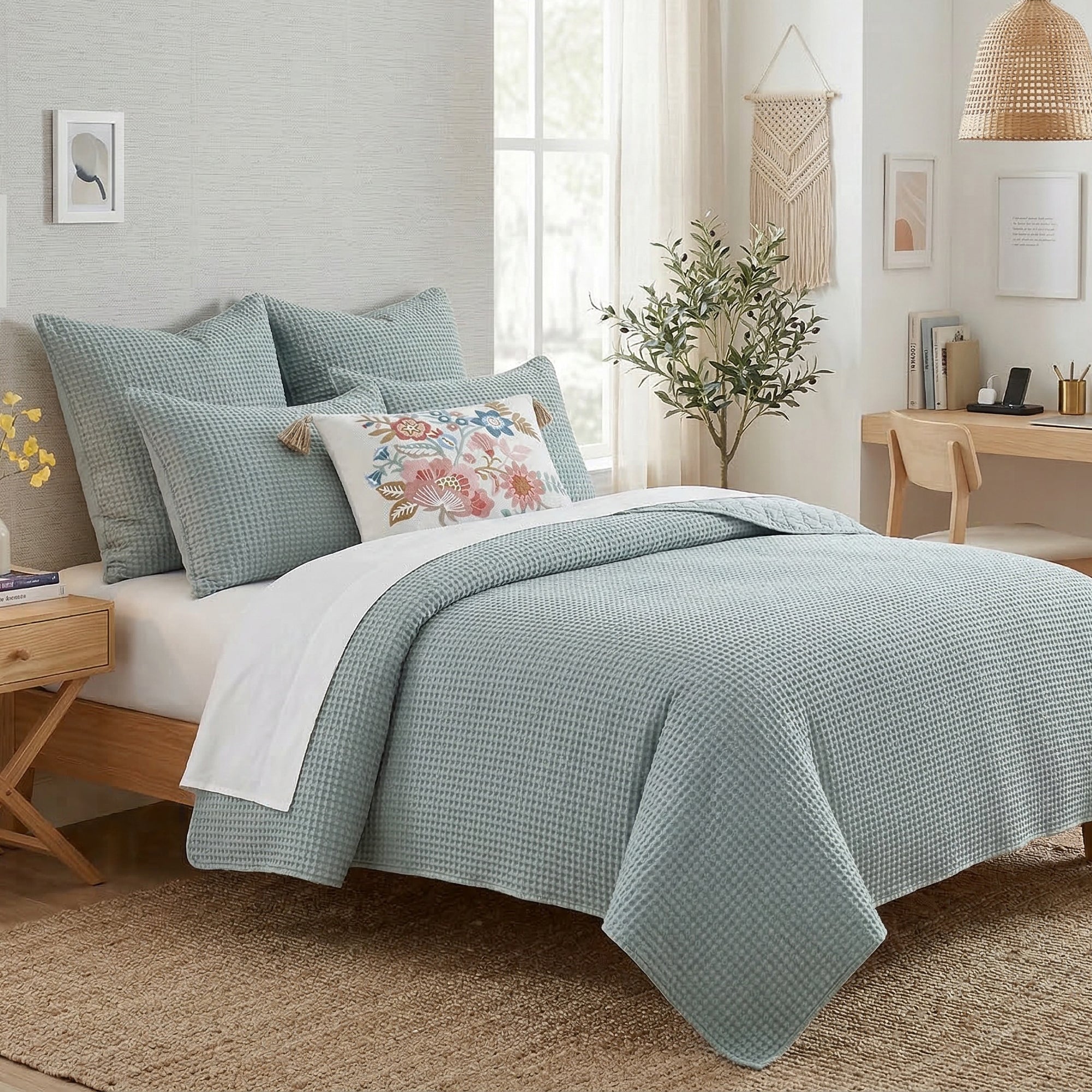 Mills Waffle Quilt Set
