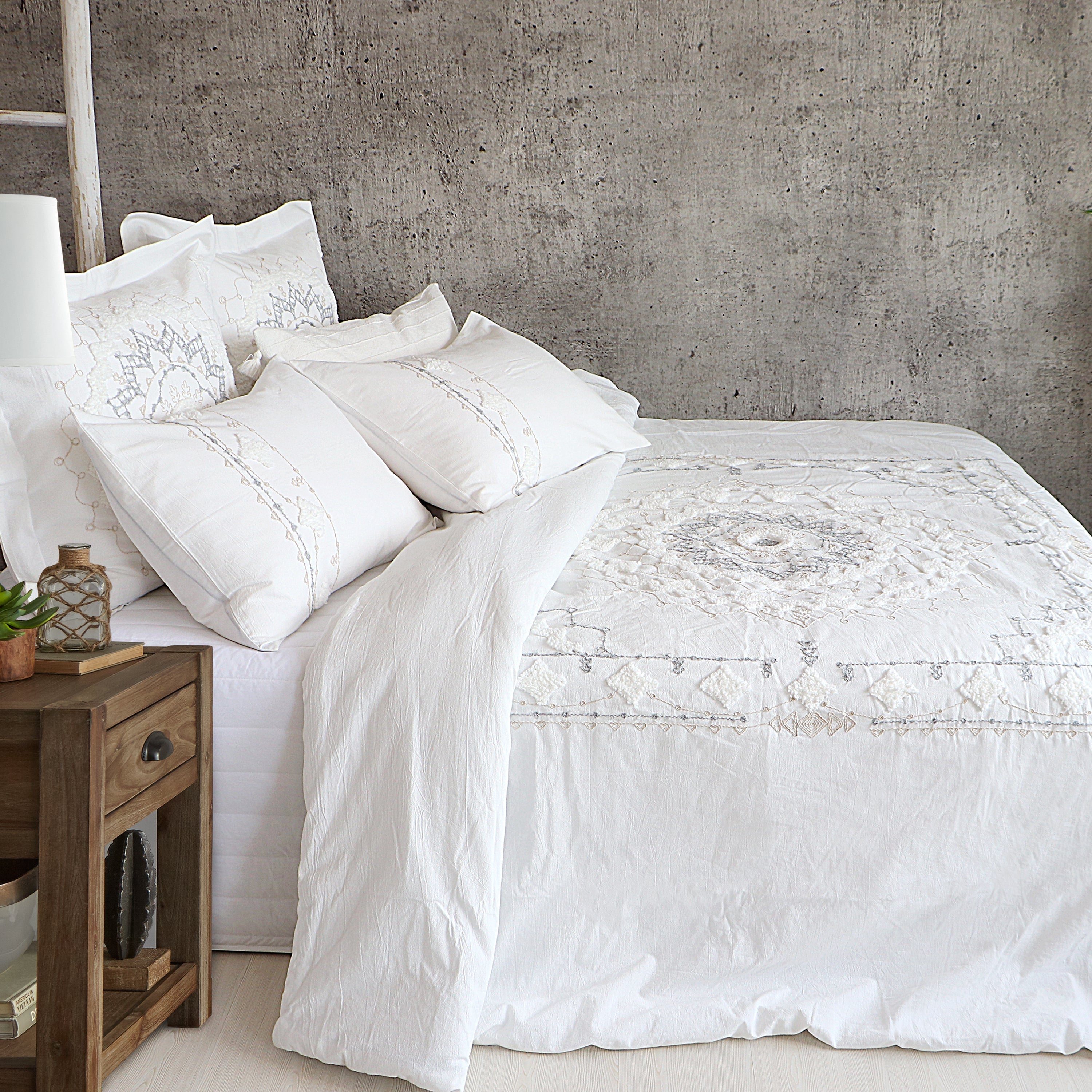 Levtex Home Harleson Medallion Duvet Cover Set Duvets