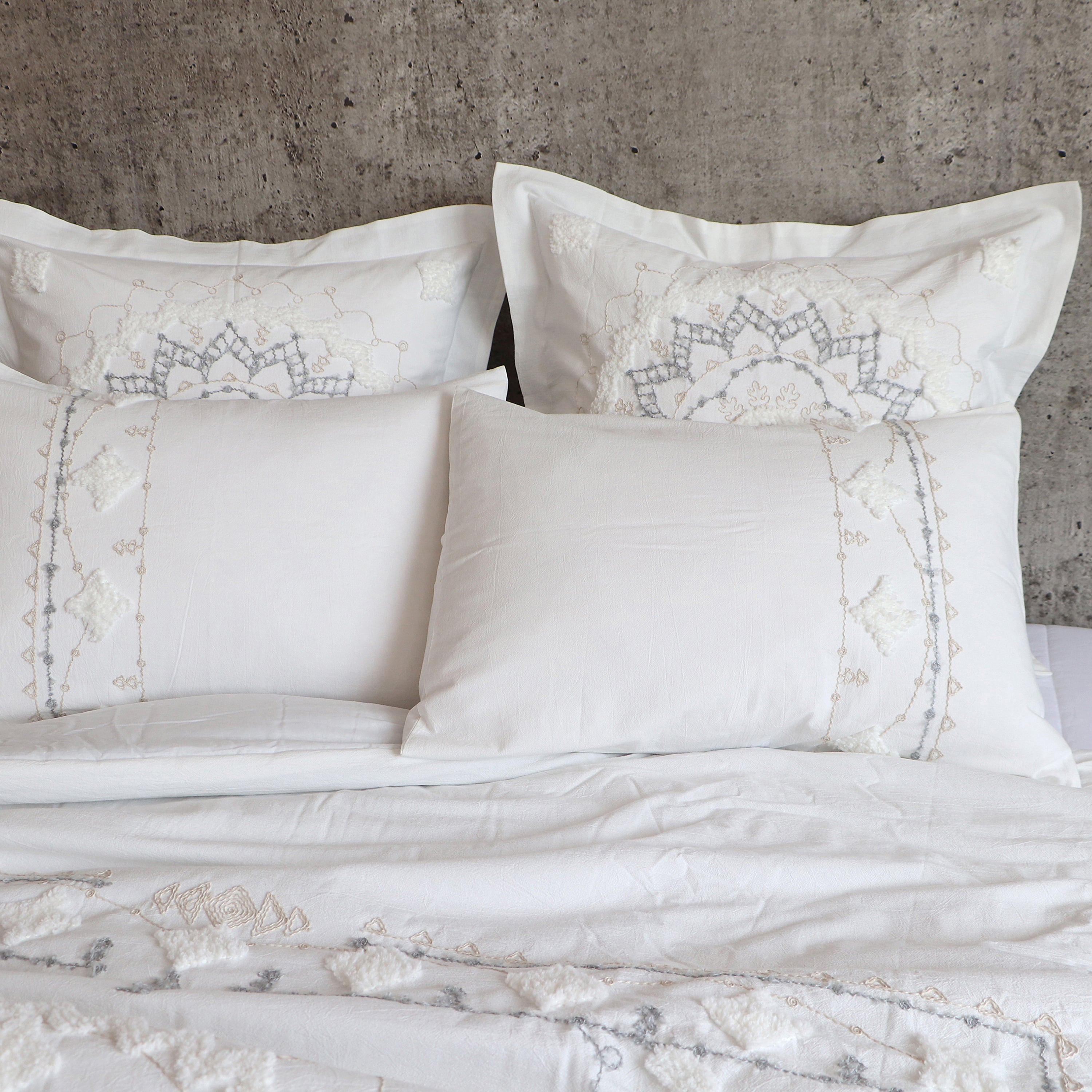 Levtex Home Harleson Medallion Duvet Cover Set Duvets