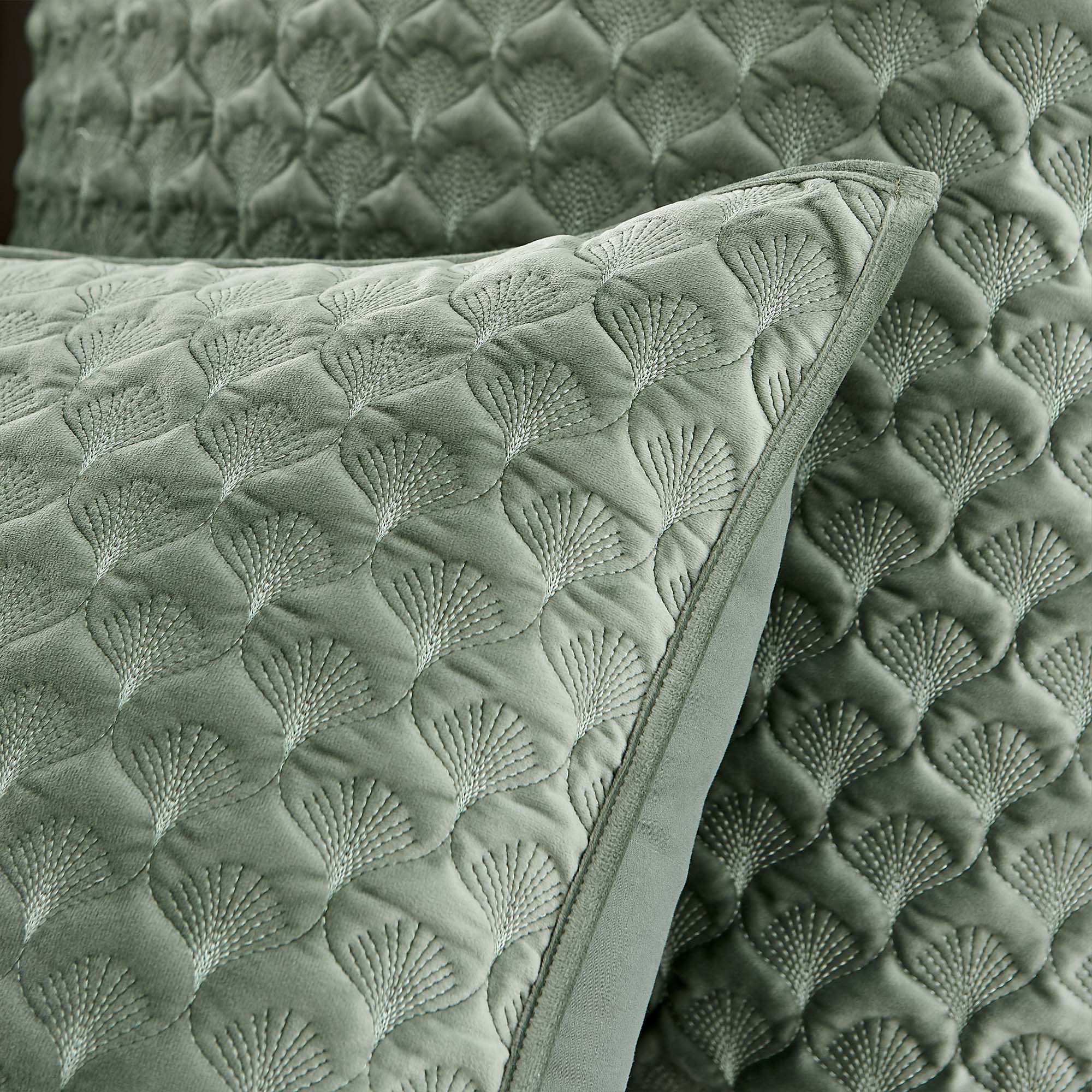 Levtex Home Merano Velvet Sea Spray Quilt Quilts