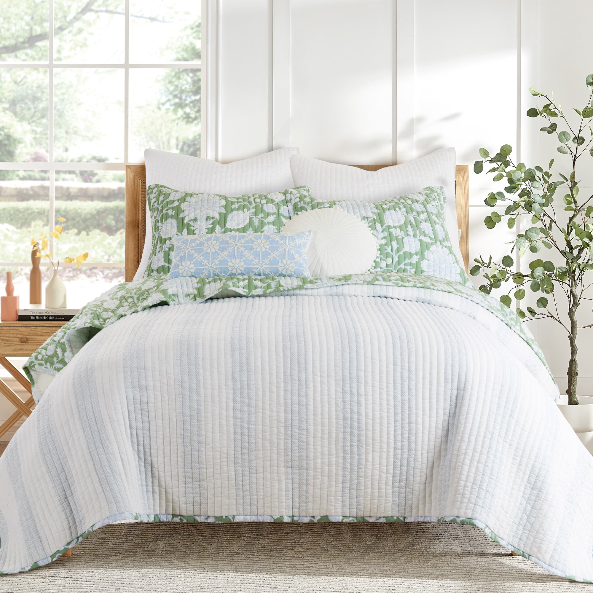 Levtex Home Evelyn Jacobean Floral Rayon Quilt Set Quilts