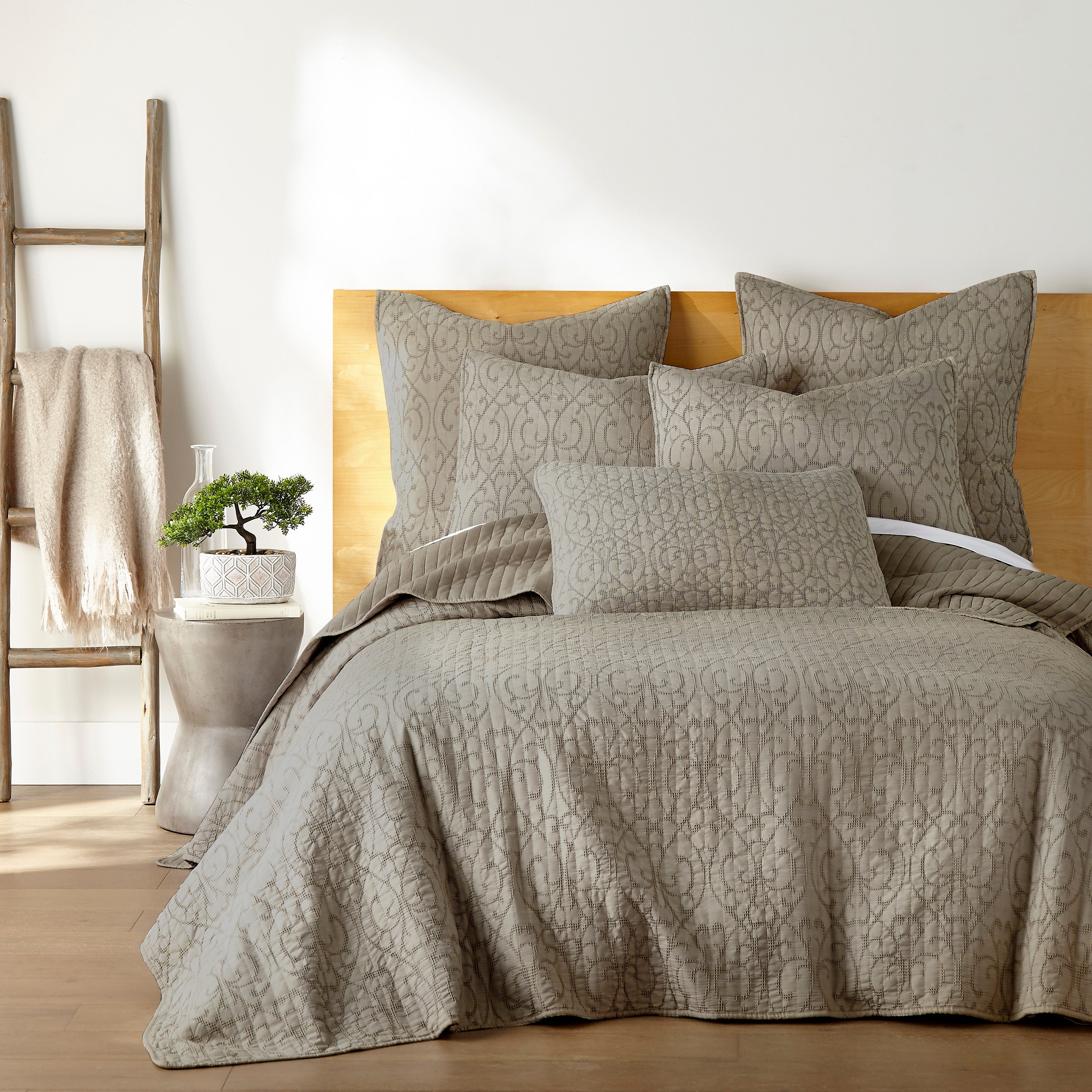 Levtex Home Beckett Taupe Quilt Set Quilts
