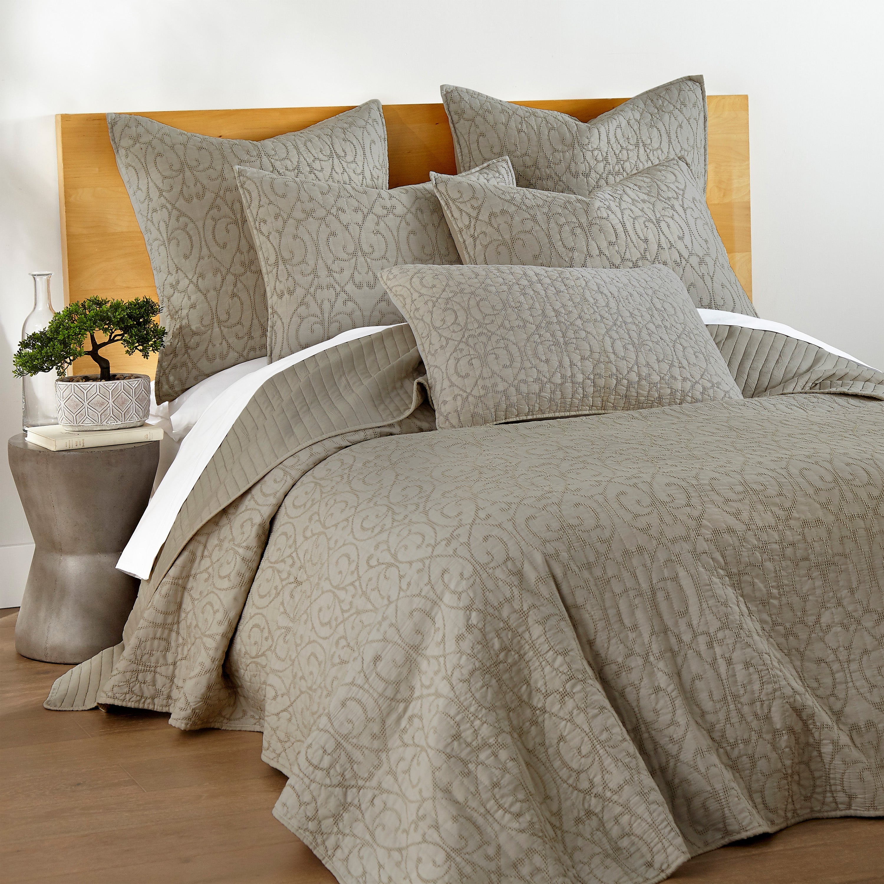 Levtex Home Beckett Taupe Quilt Set Quilts