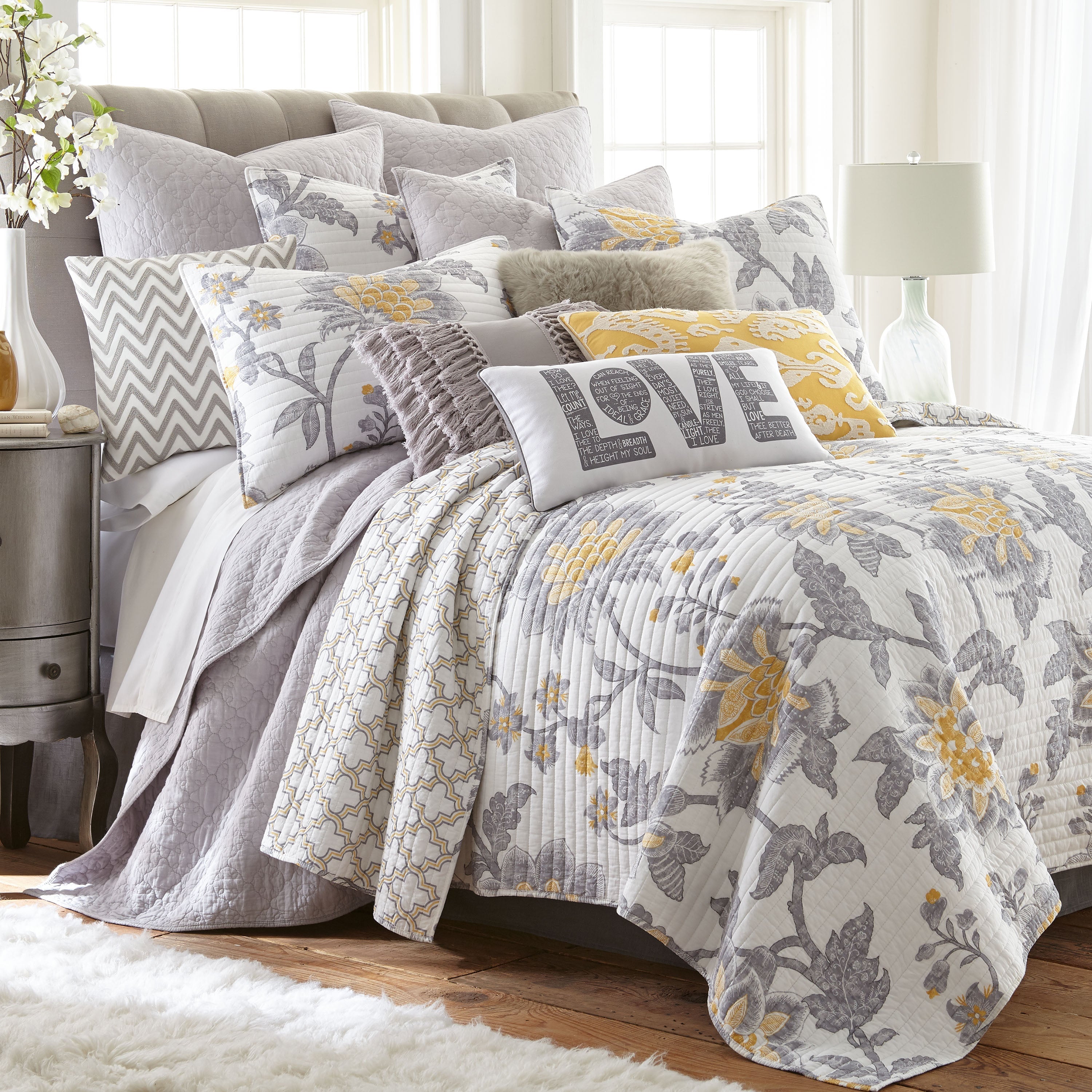 Levtex Home Reverie Quilt Set Quilts