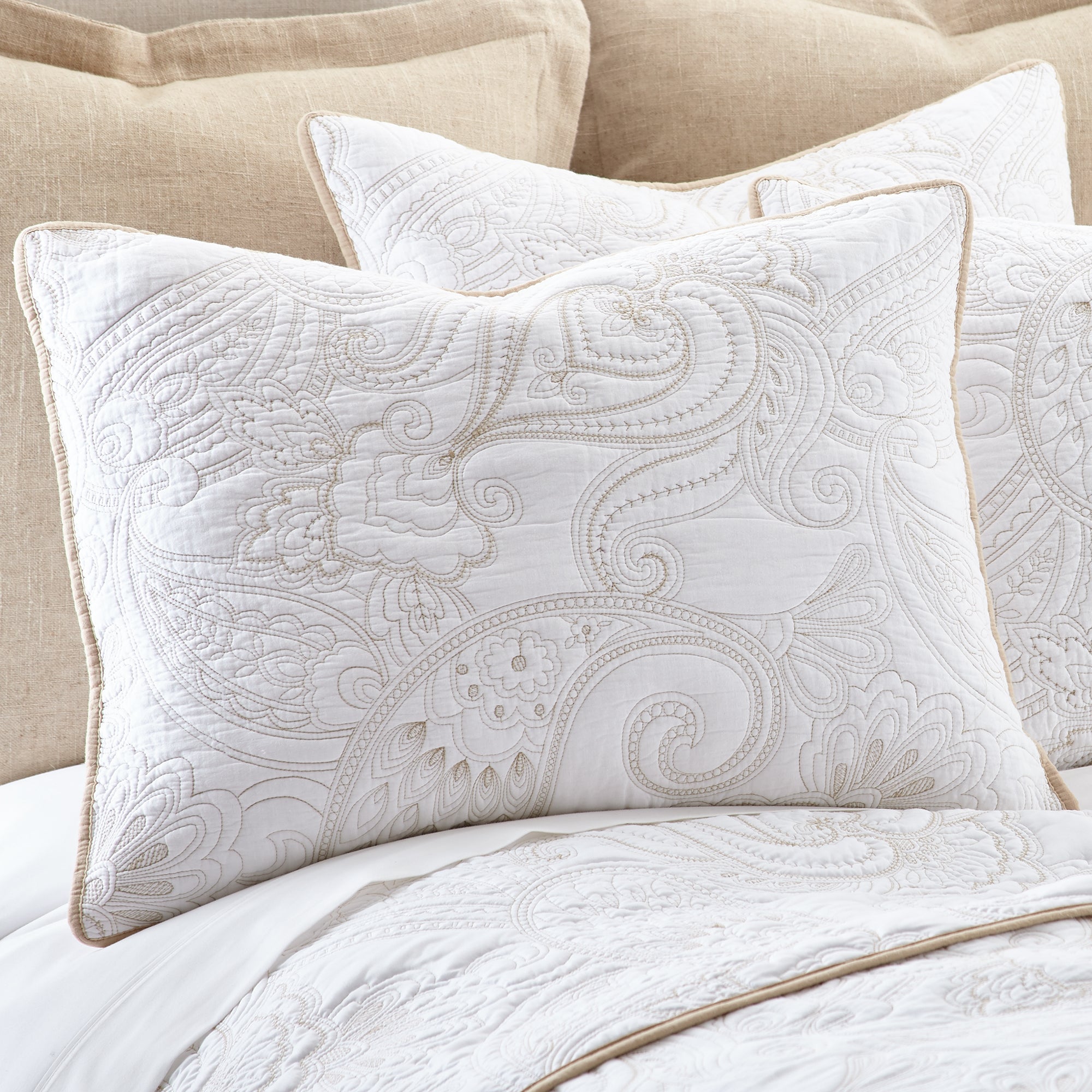 Levtex Home Perla White Quilt Set Quilts