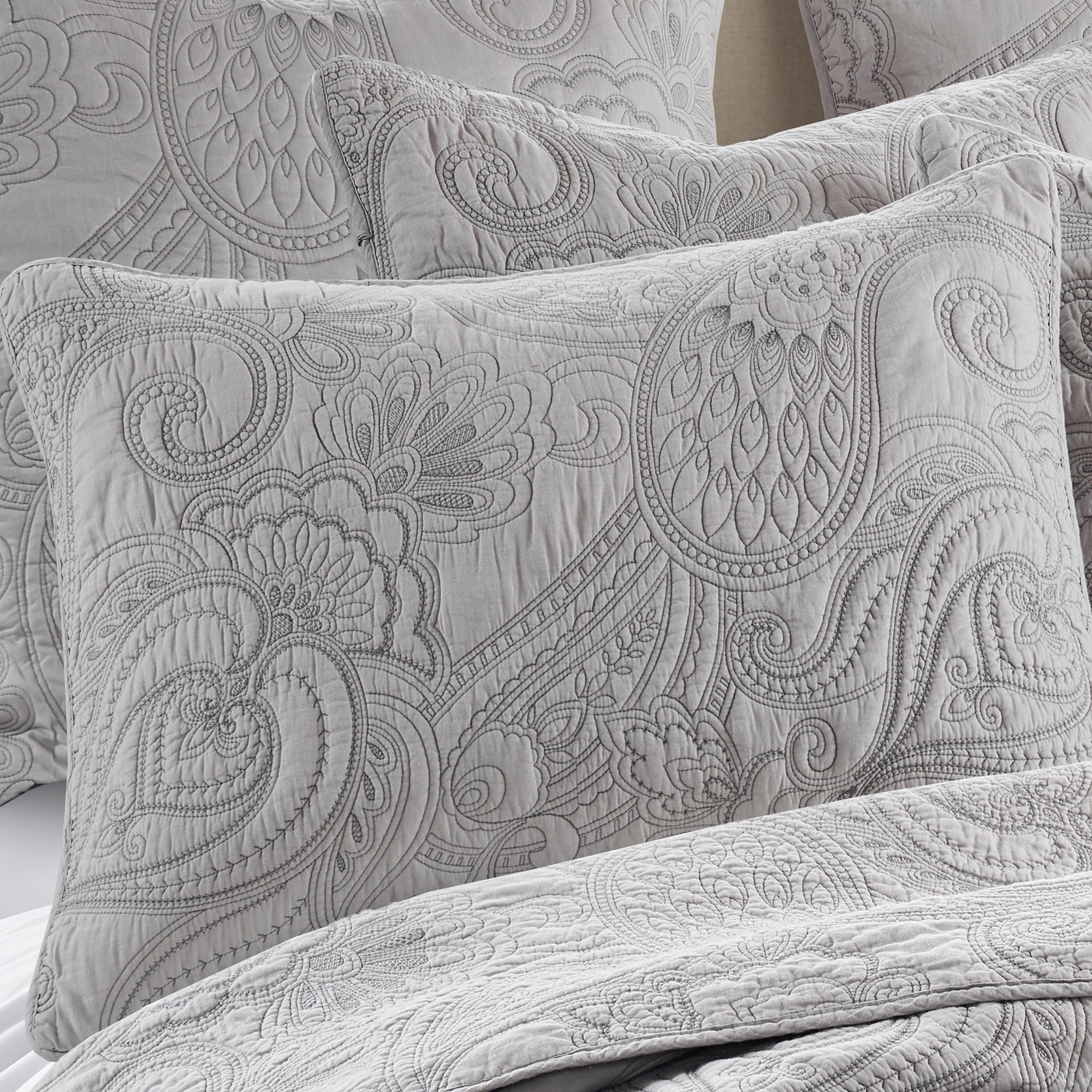 Levtex Home Perla Grey Quilt Set Quilts