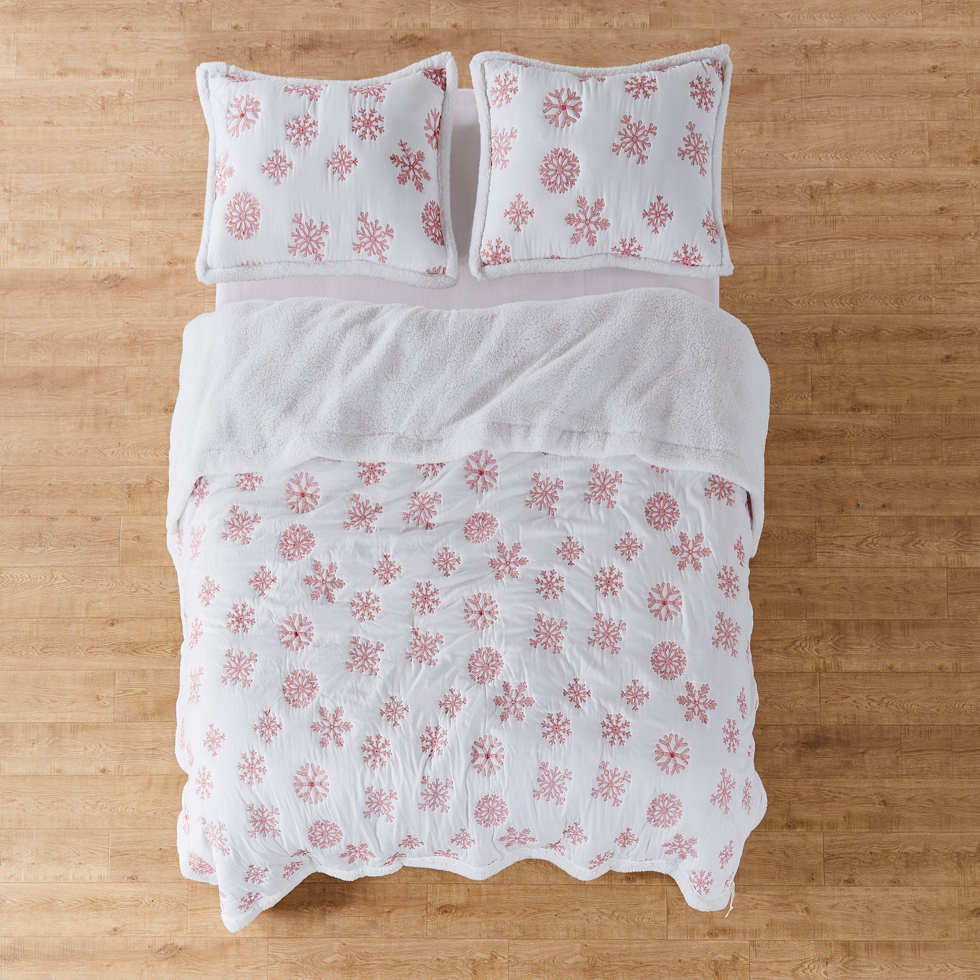 Levtex Home Red Snowflake Sherpa Quilt Set Quilts