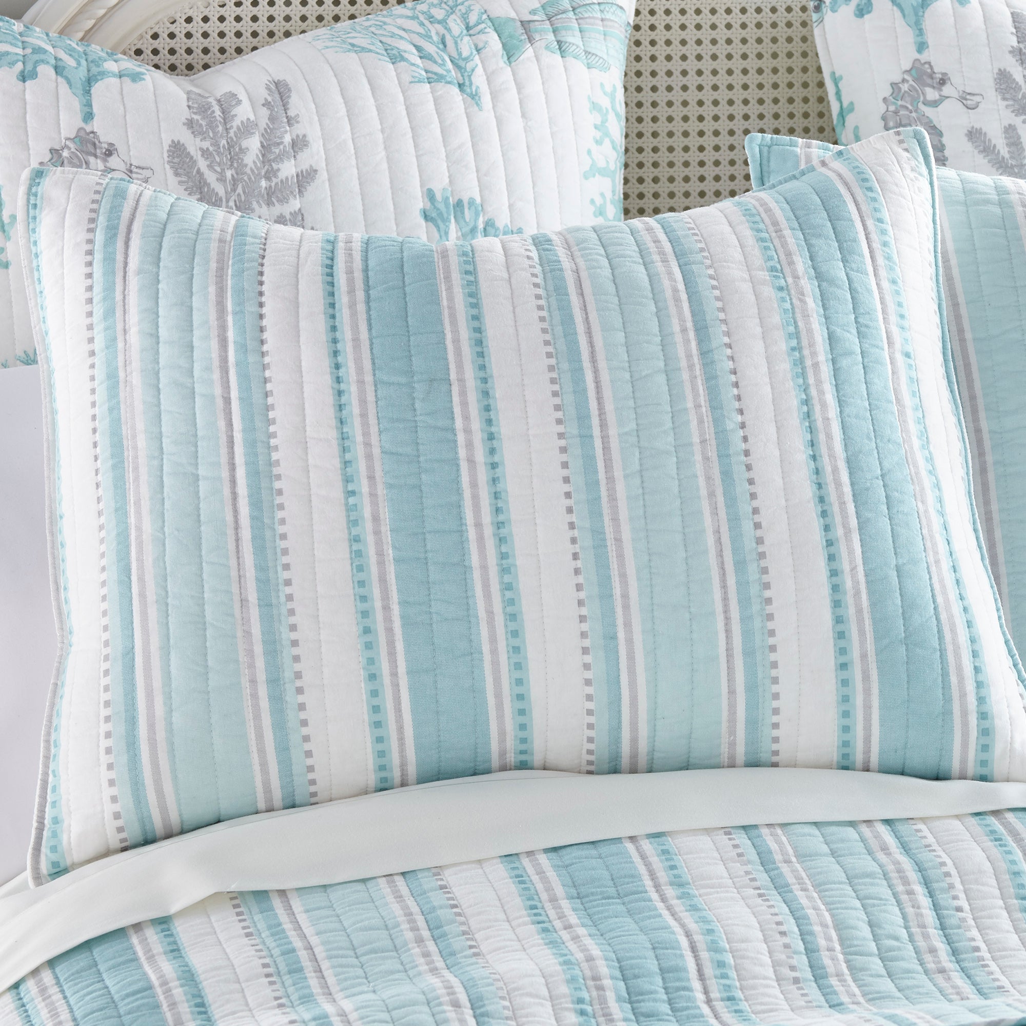Levtex Home Cape Coral Quilt Set Quilts