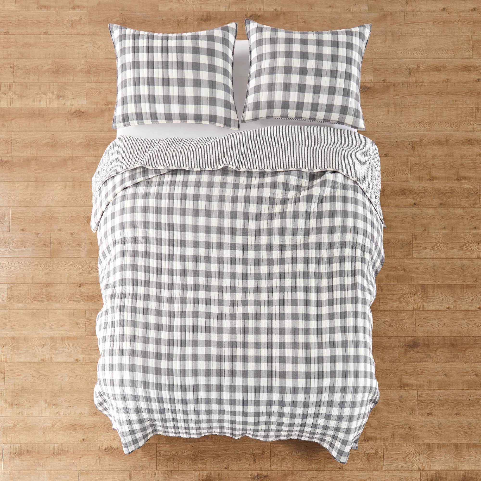 Levtex Home Elijah Quilt Set Quilts