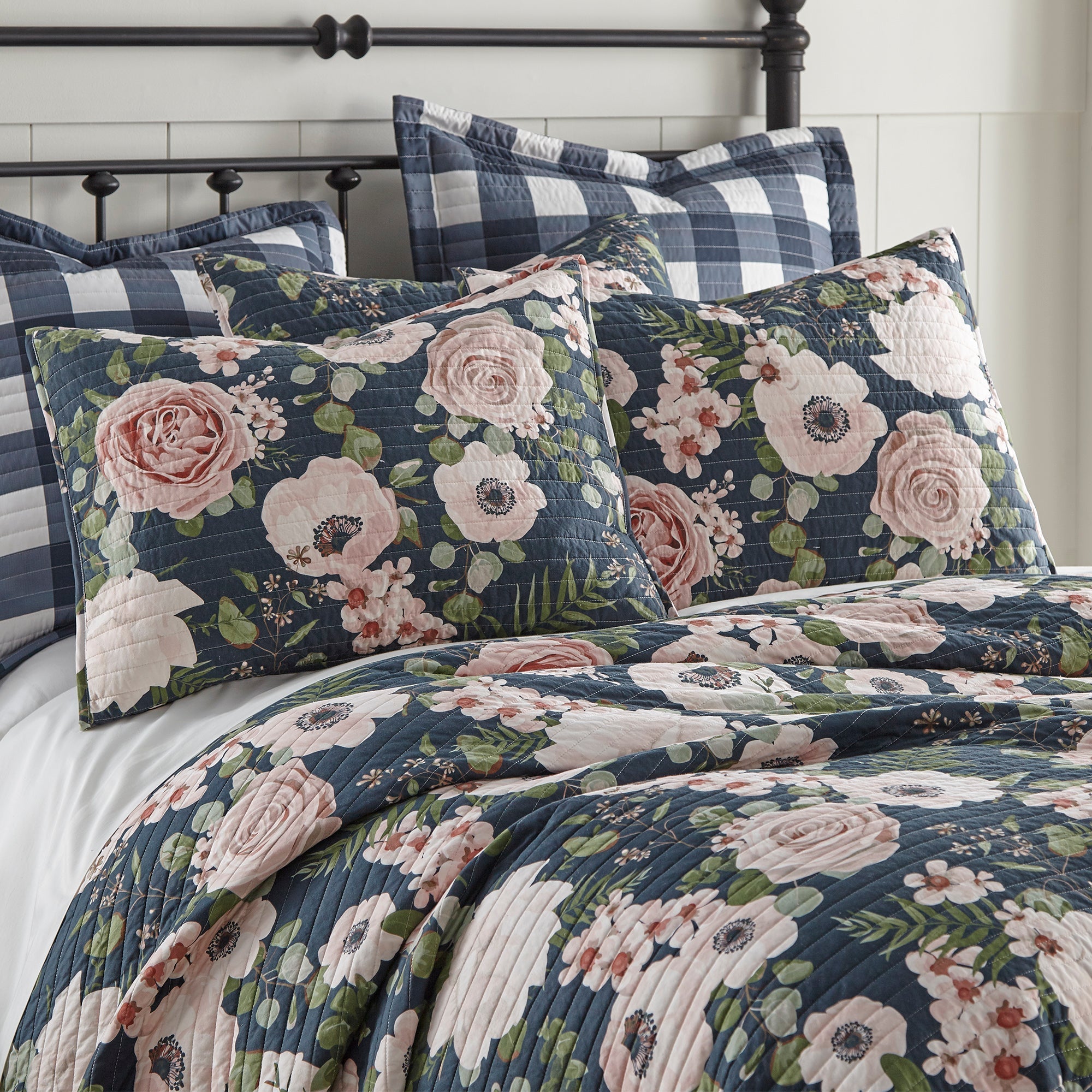 Levtex Home Fiori Quilt Set Quilts