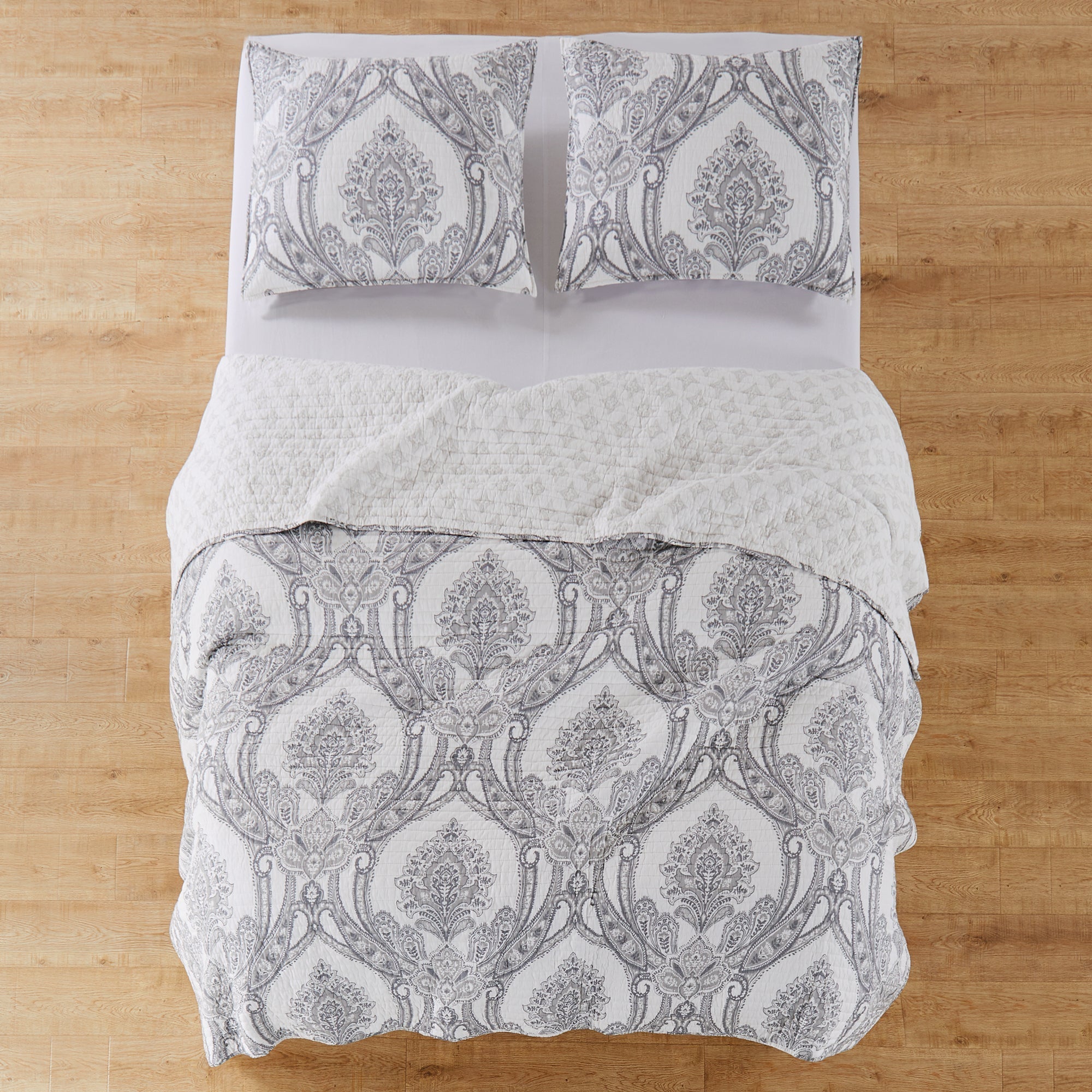 Levtex Home Novara Quilt Set Quilts