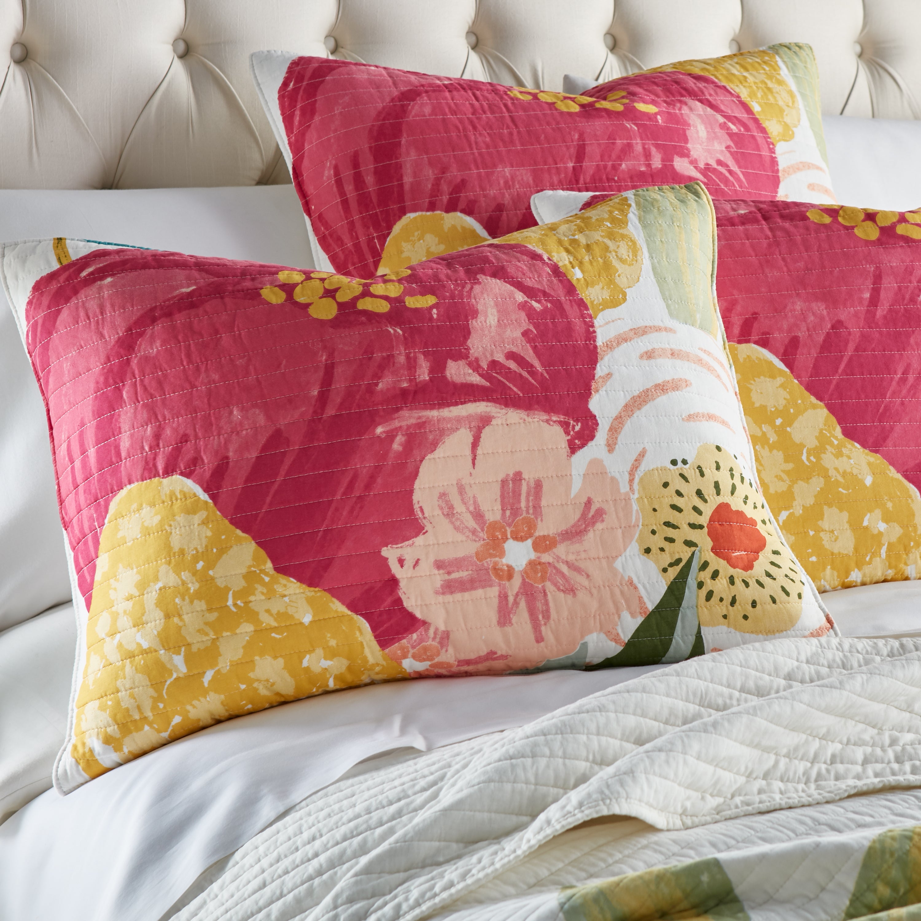 Levtex Home Grandiflora Quilt Set Quilts