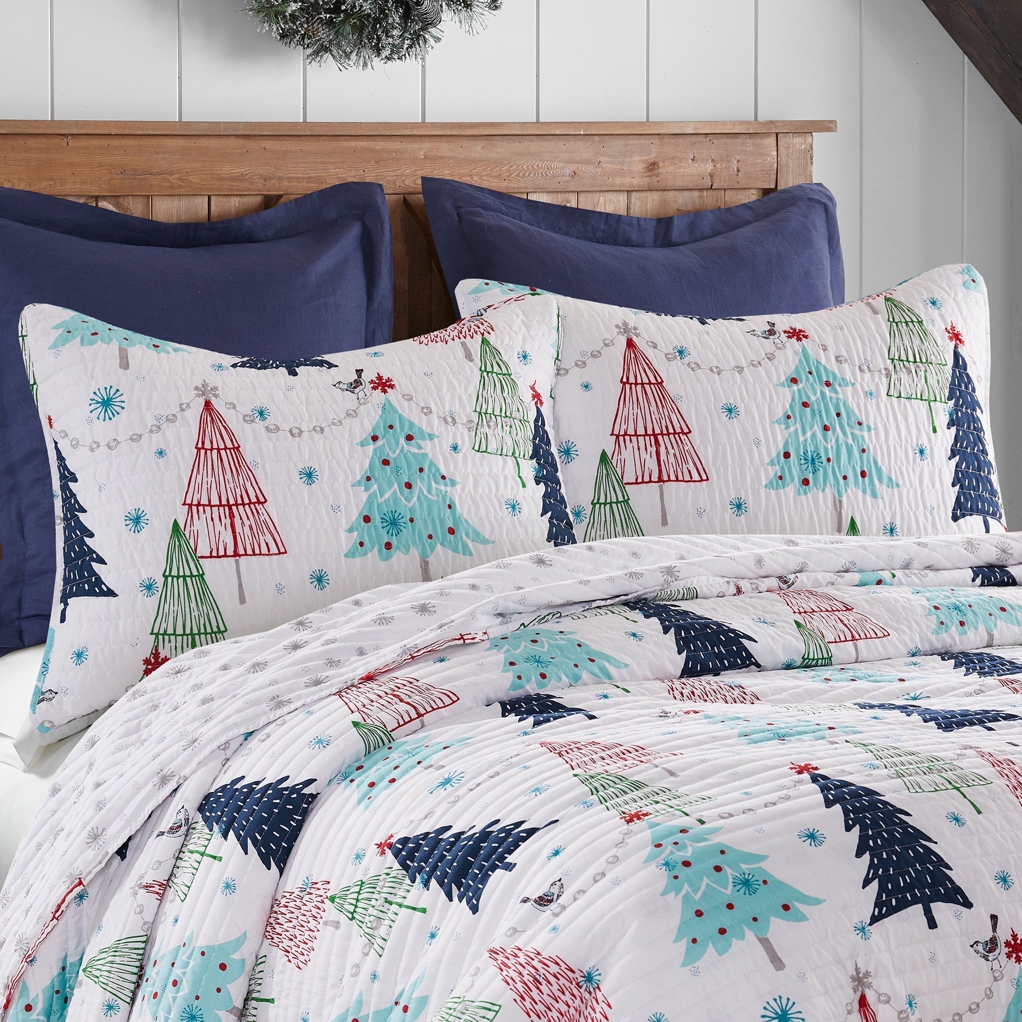 Levtex Home White Pine Quilt Set Quilts