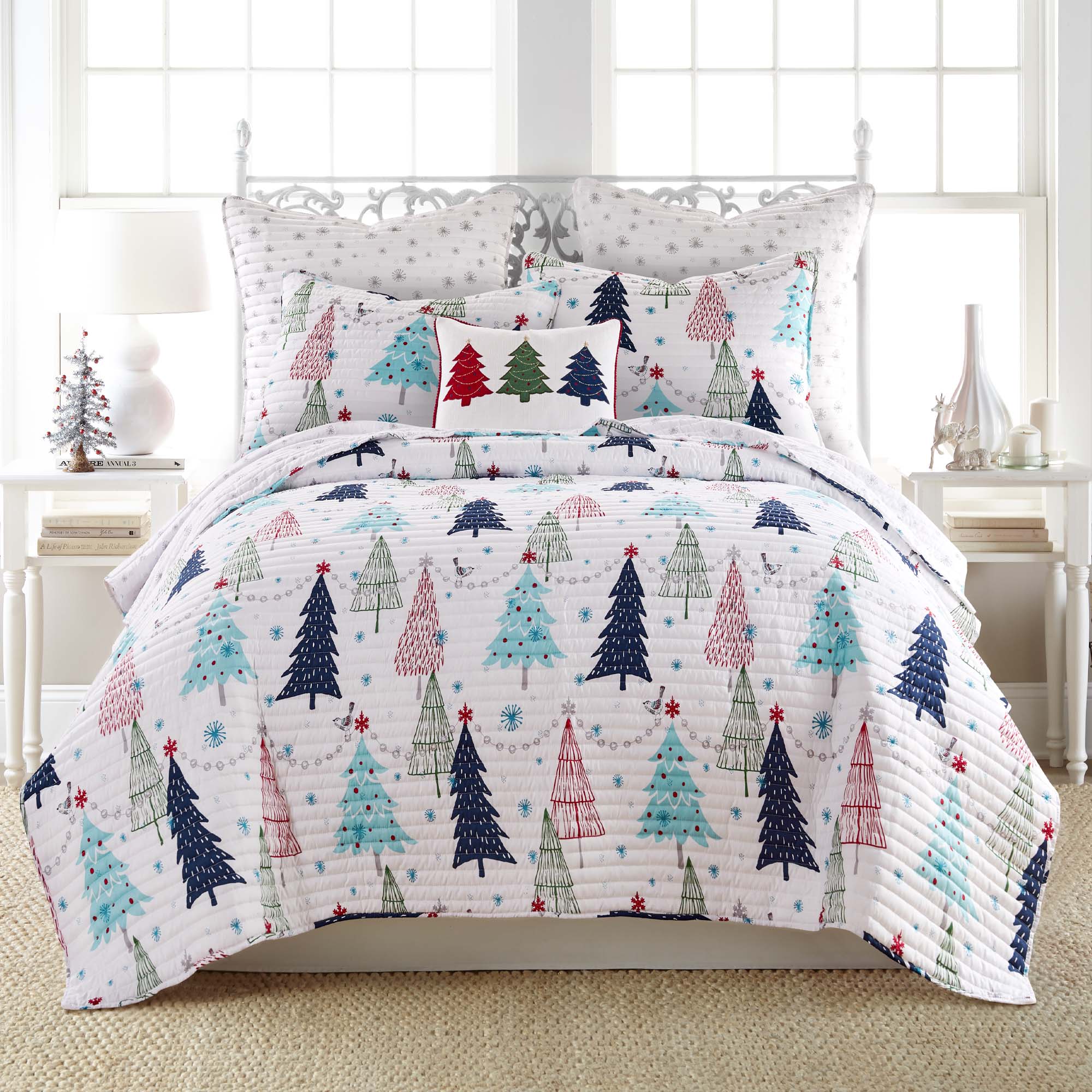 Levtex Home White Pine Quilt Set Quilts