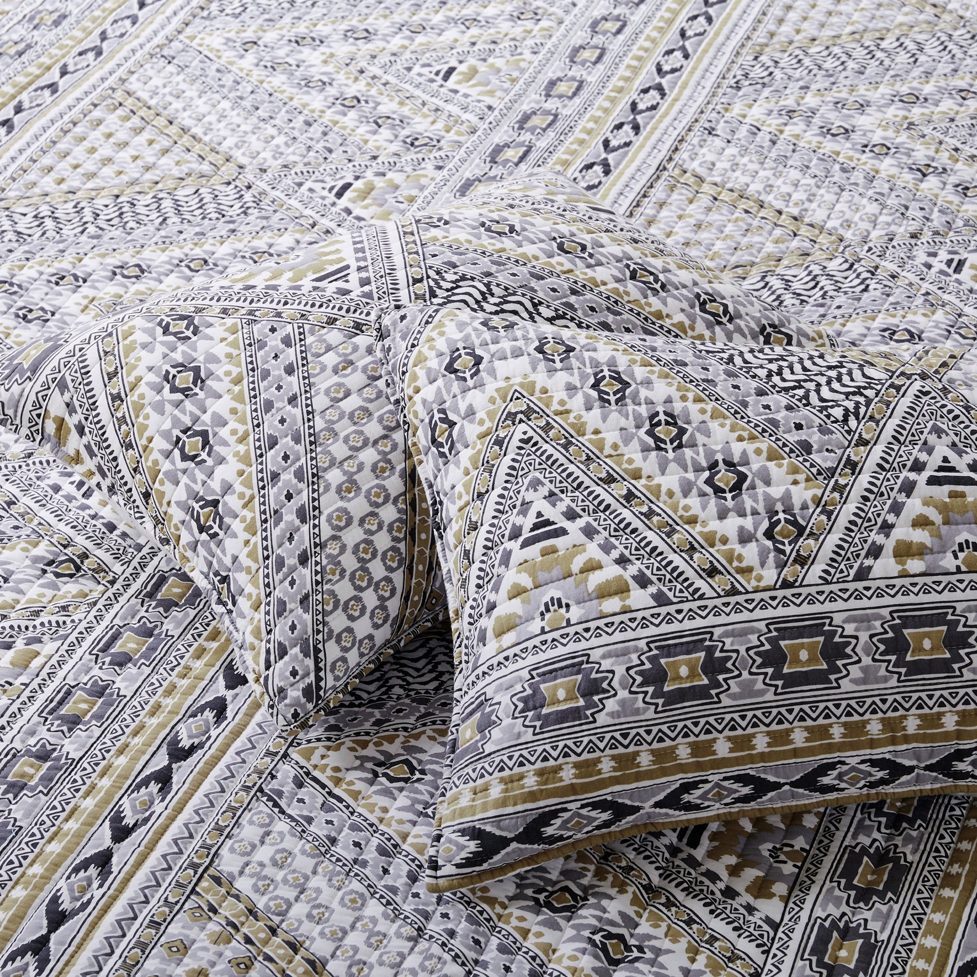 Levtex Home Etrada Quilt Set Quilts