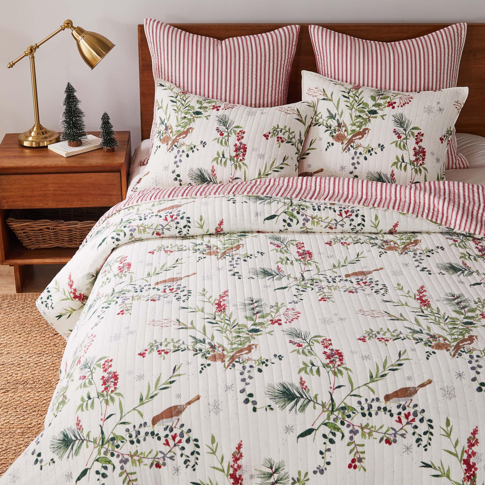 Levtex Home Winterberry Forest Quilt Set Quilts