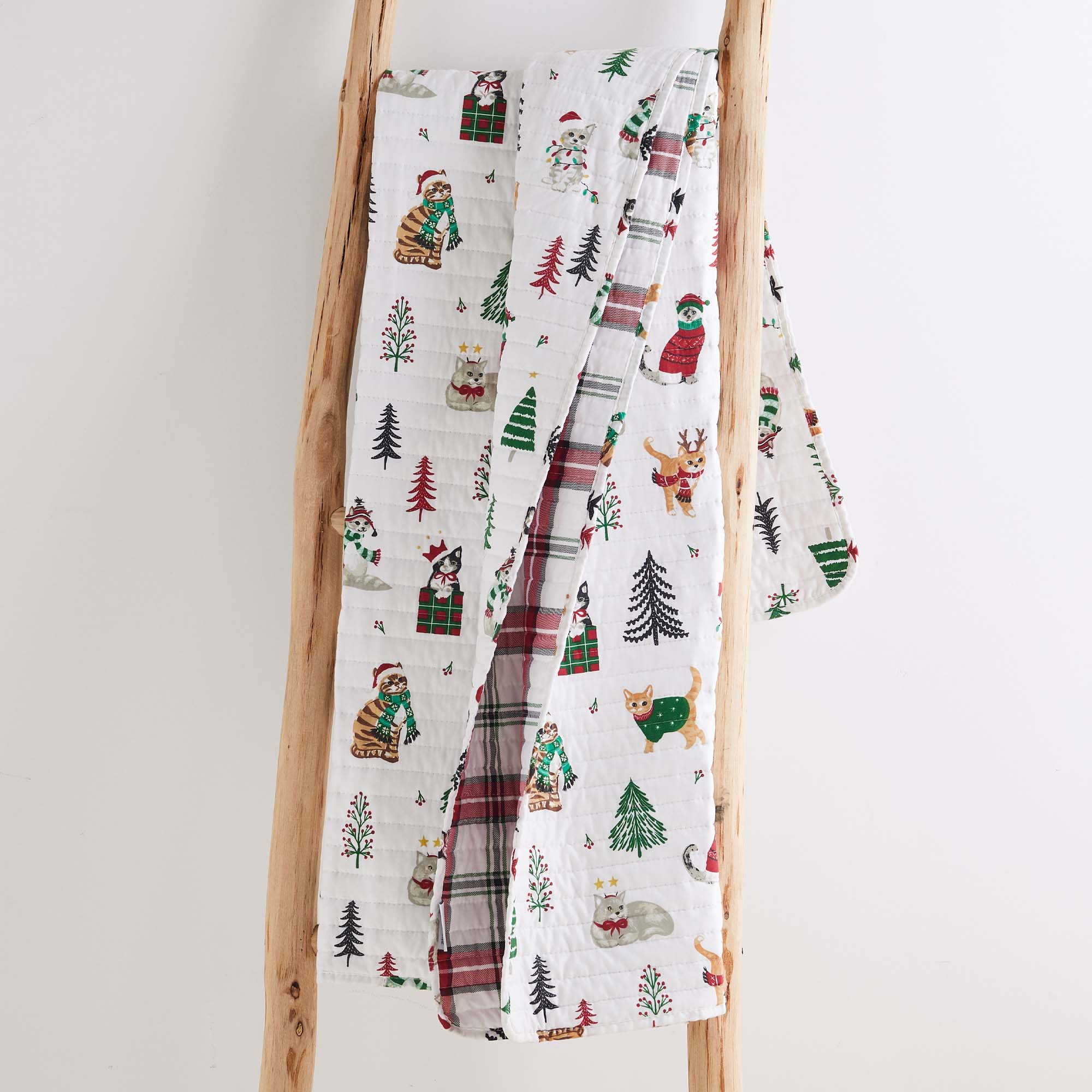 Levtex Home Meowy Christmas Quilted Throw Throws