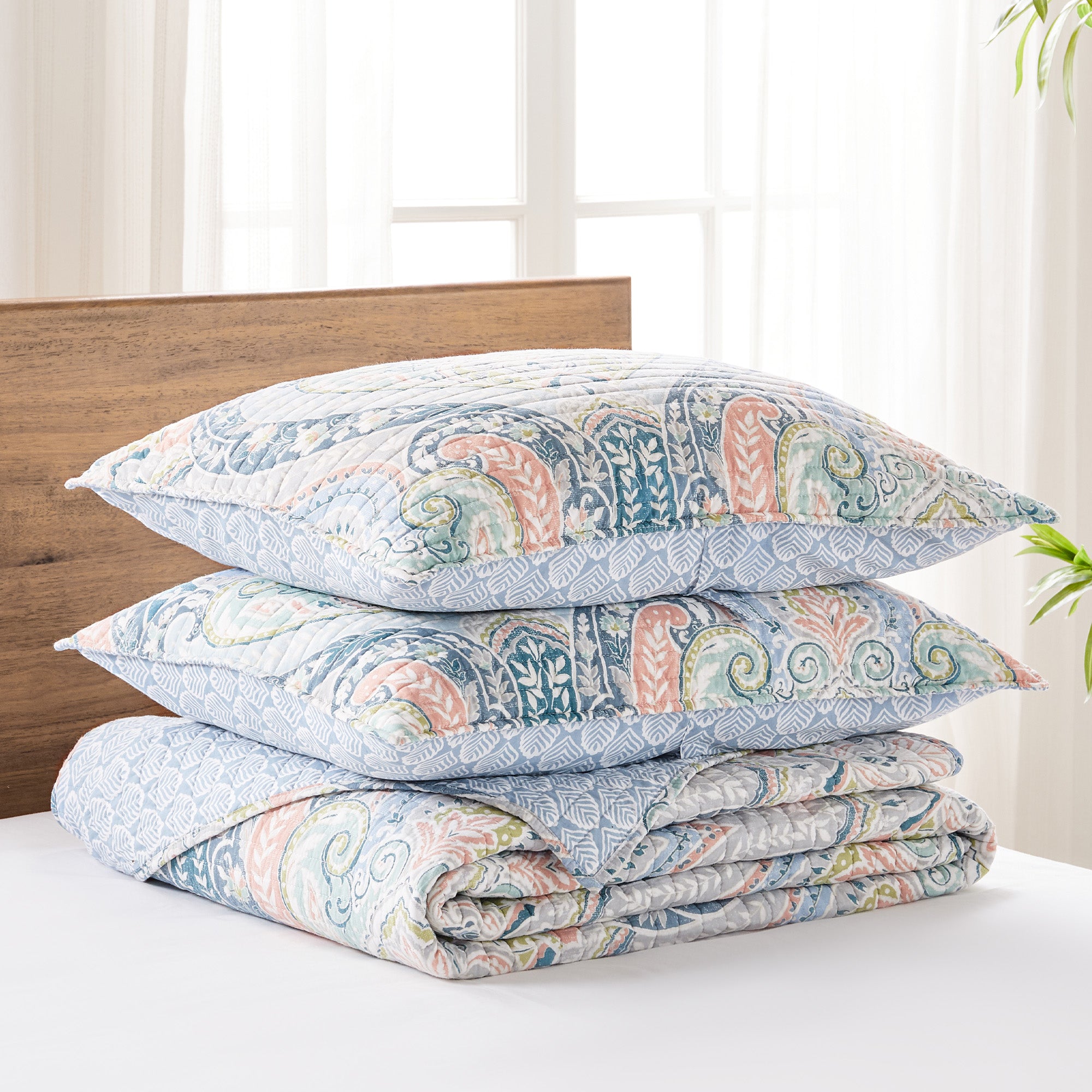 Levtex Home Nadita Quilt Set Quilts