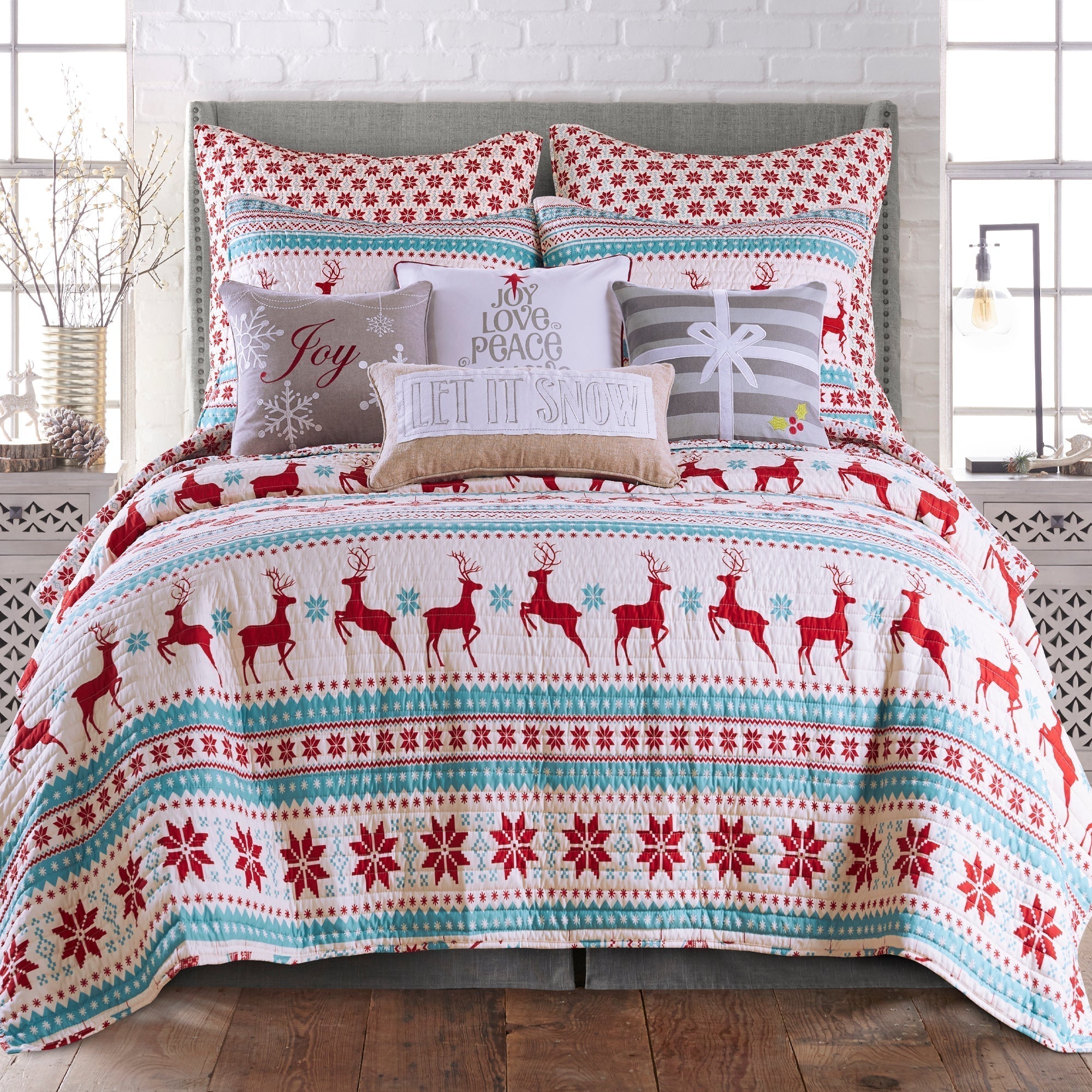 Levtex Home Silent Night Teal Quilt Set Quilts