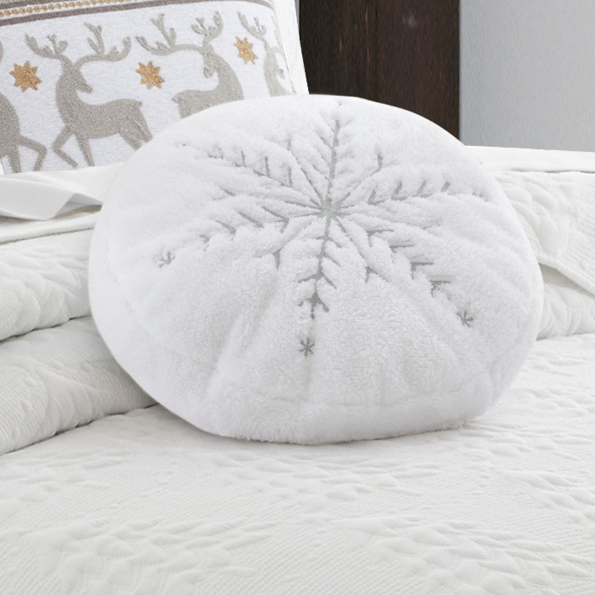 Levtex Home O Christmas Tree Round Metallic Snowflake Pillow Decorative Pillows
