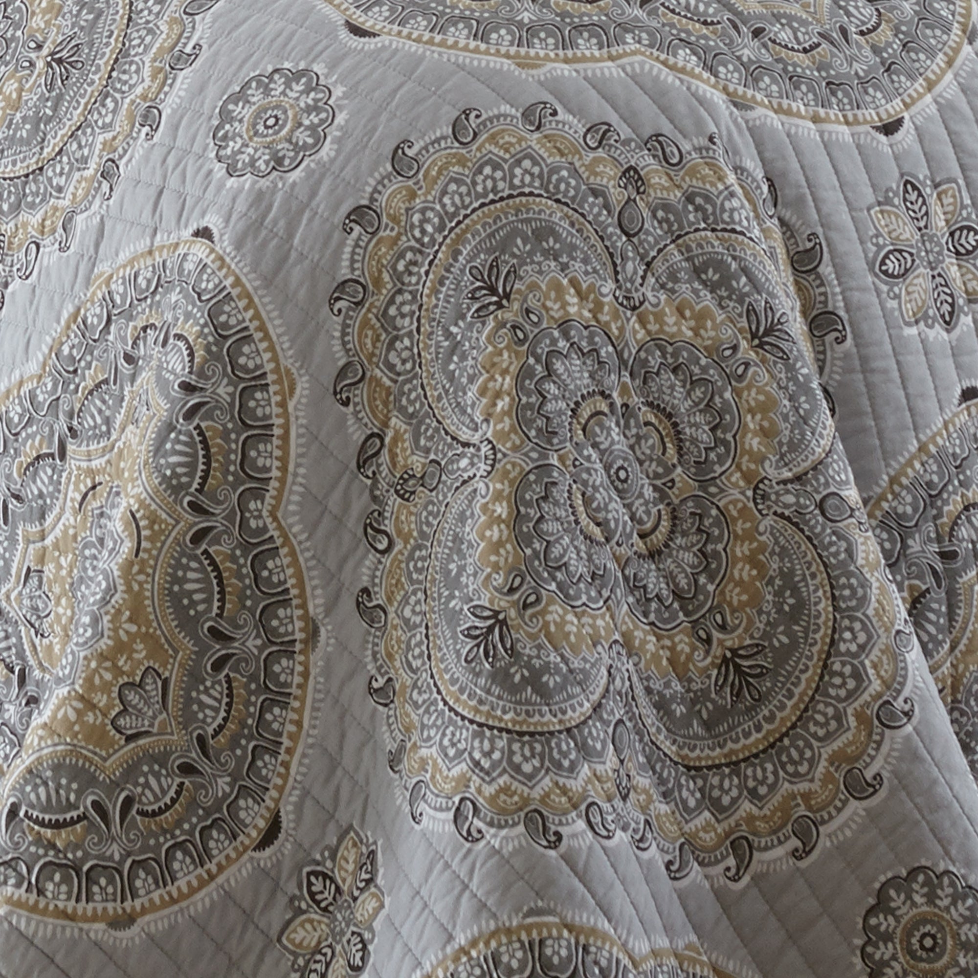 Levtex Home Solano Neutral Quilt Set Quilts
