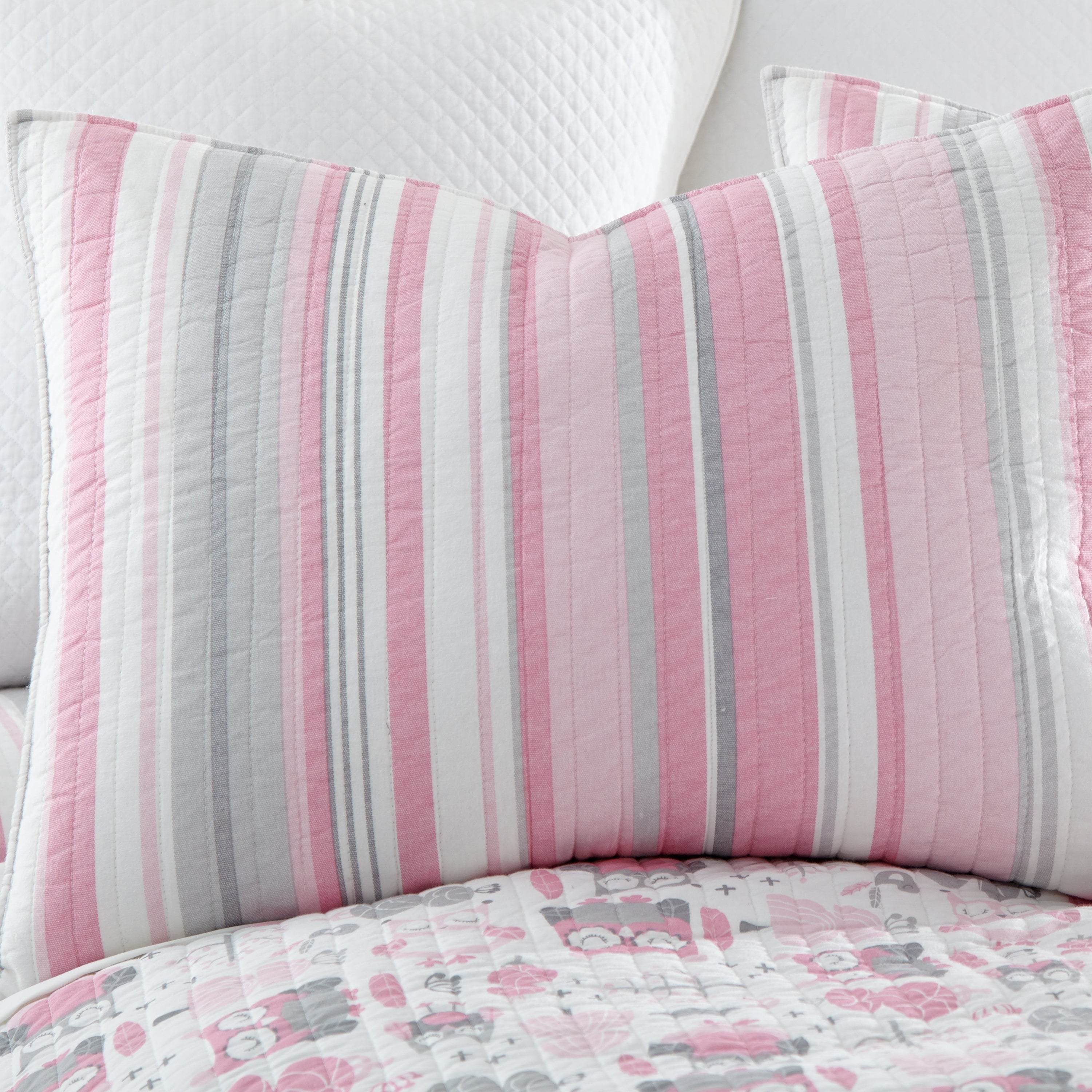Levtex Home Daniella Quilt Set Kids Quilts