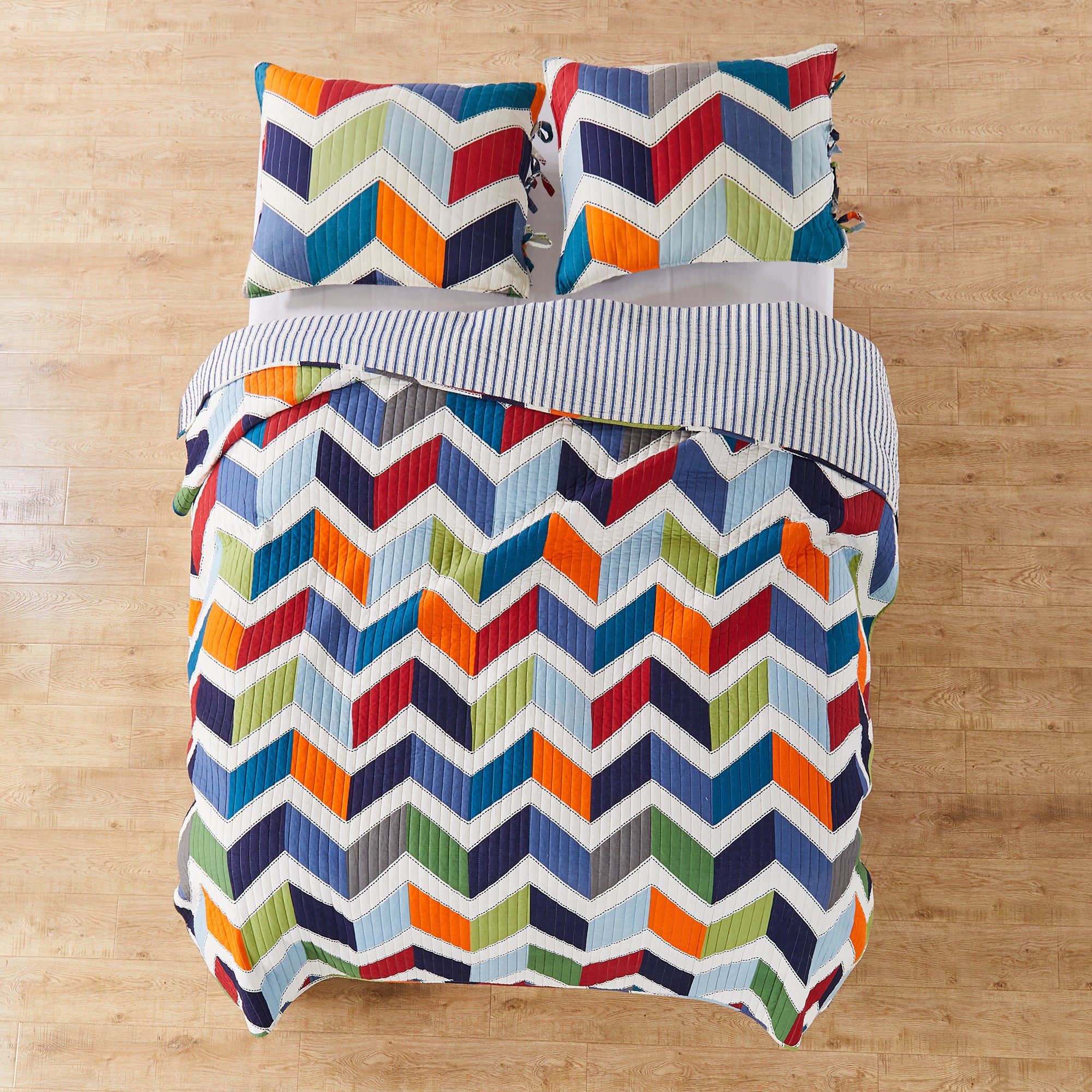 Levtex Home Dominik Quilt Set Kids Quilts
