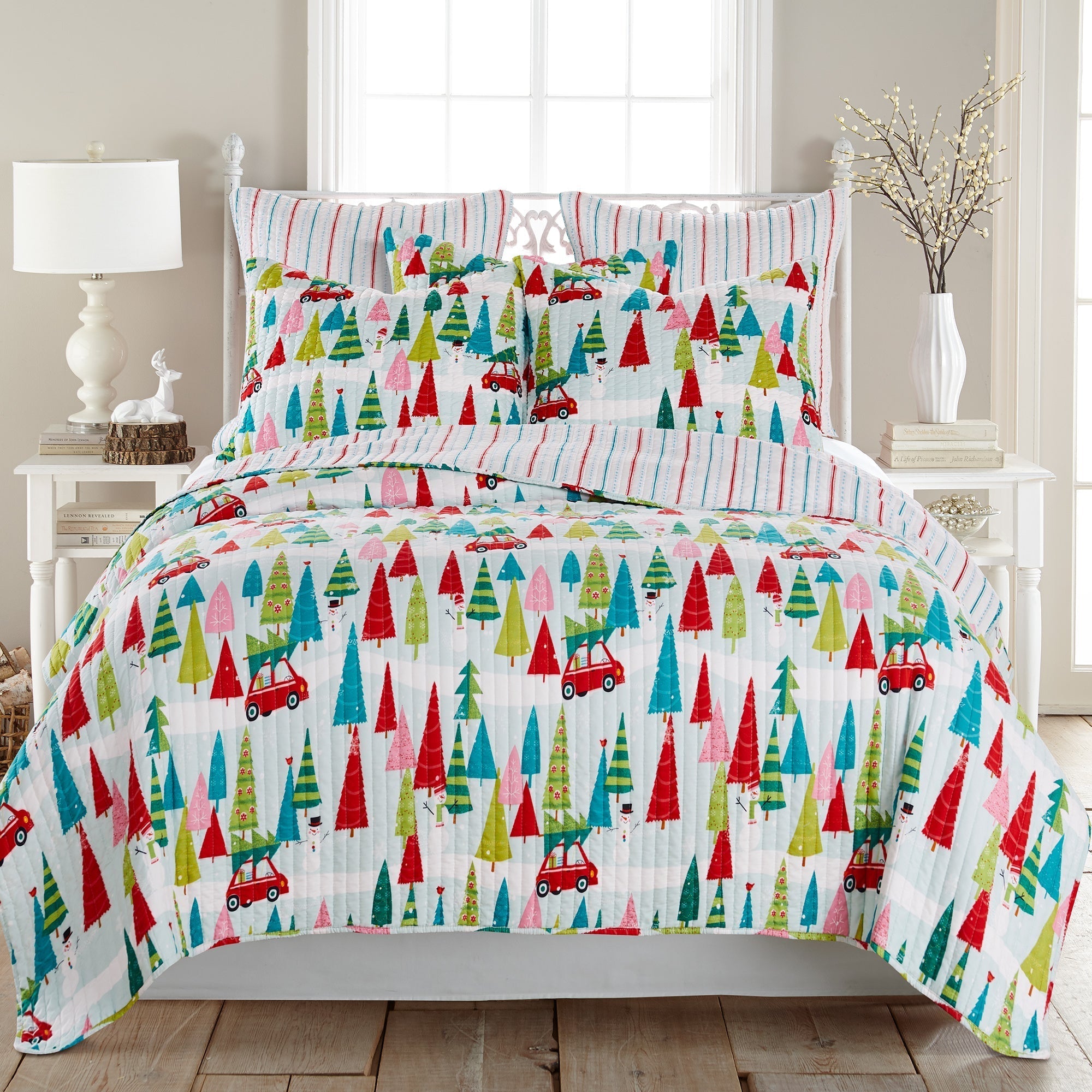 Levtex Home Merry & Bright Holly Jolly Quilt Quilts